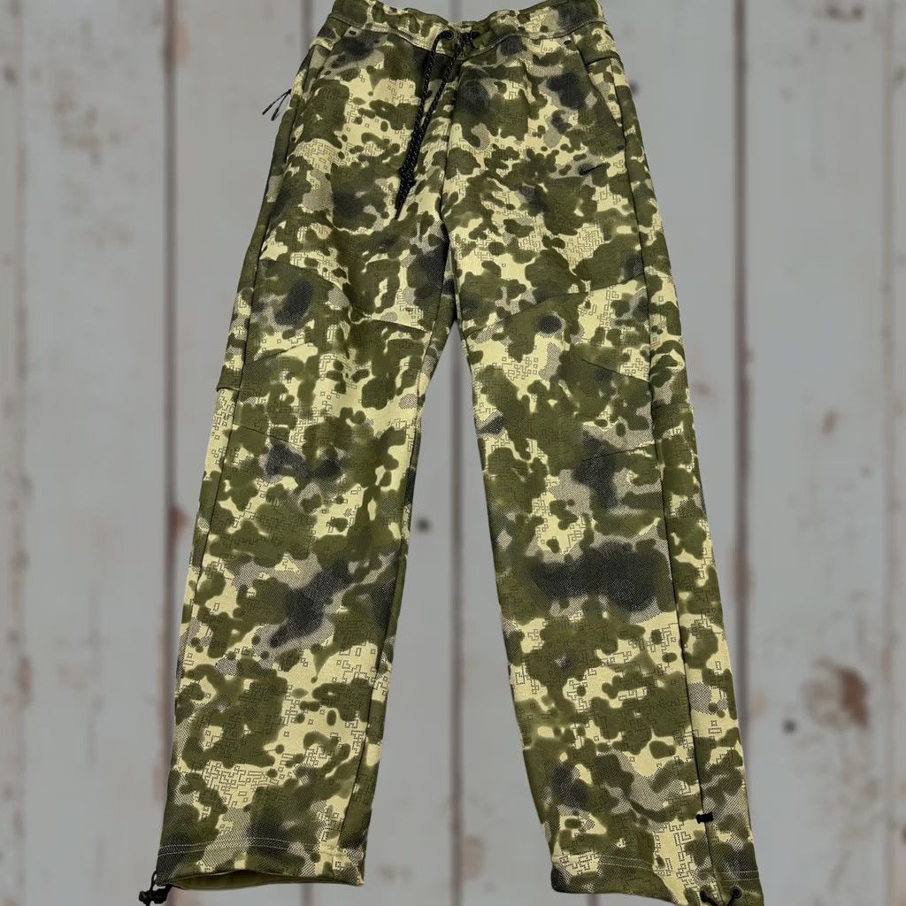 Nike Nike Tech Fleece Pants Men Small Green Camo Drawstring Tapered Jogger S Size US 29 - 1 Thumbnail
