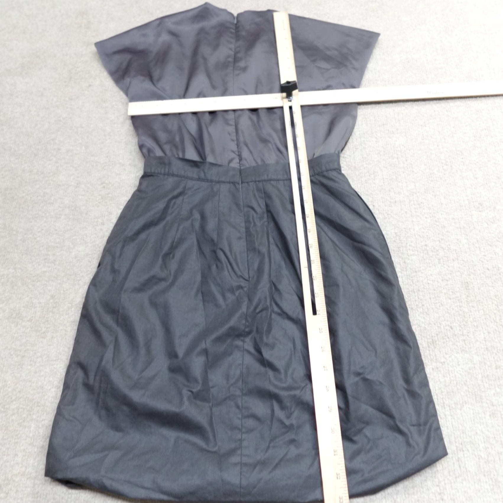 Uniqlo Uniqlo Dress Womens Sleeveless Gray Small Knee Length Pockets Shift Casual Size S / US 4 / IT 40 - 6 Thumbnail