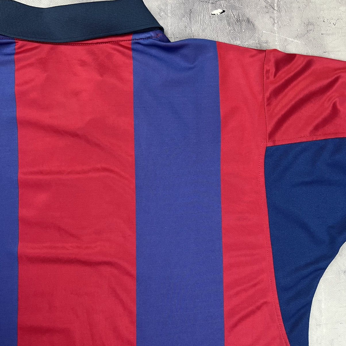 Nike Rare! Barcelona Nike Soccer Jersey Shirt 00s Vintage Size US M / EU 48-50 / 2 - 19 Thumbnail