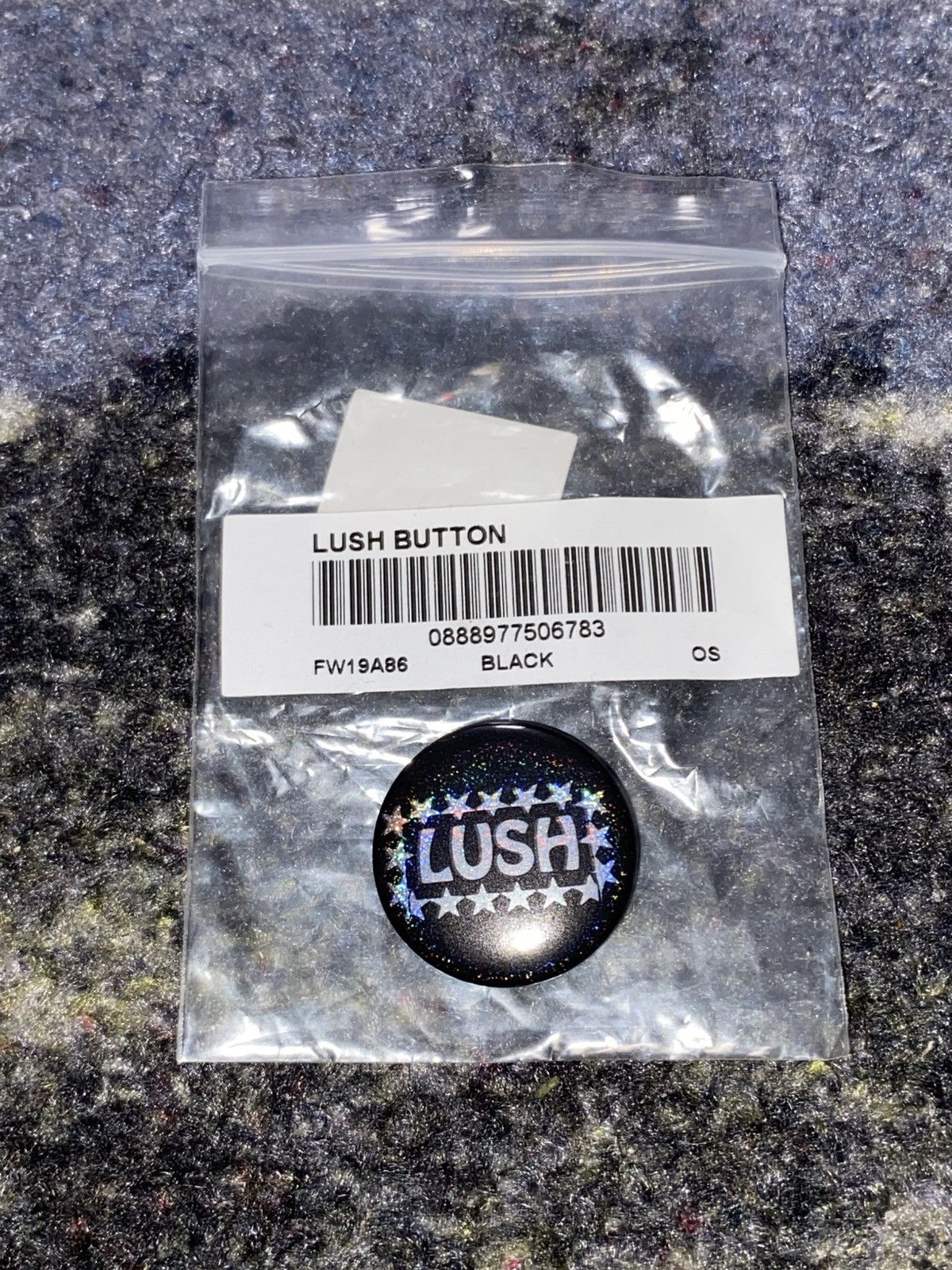 Supreme Supreme Lush Button Pin Size ONE SIZE - 2 Thumbnail