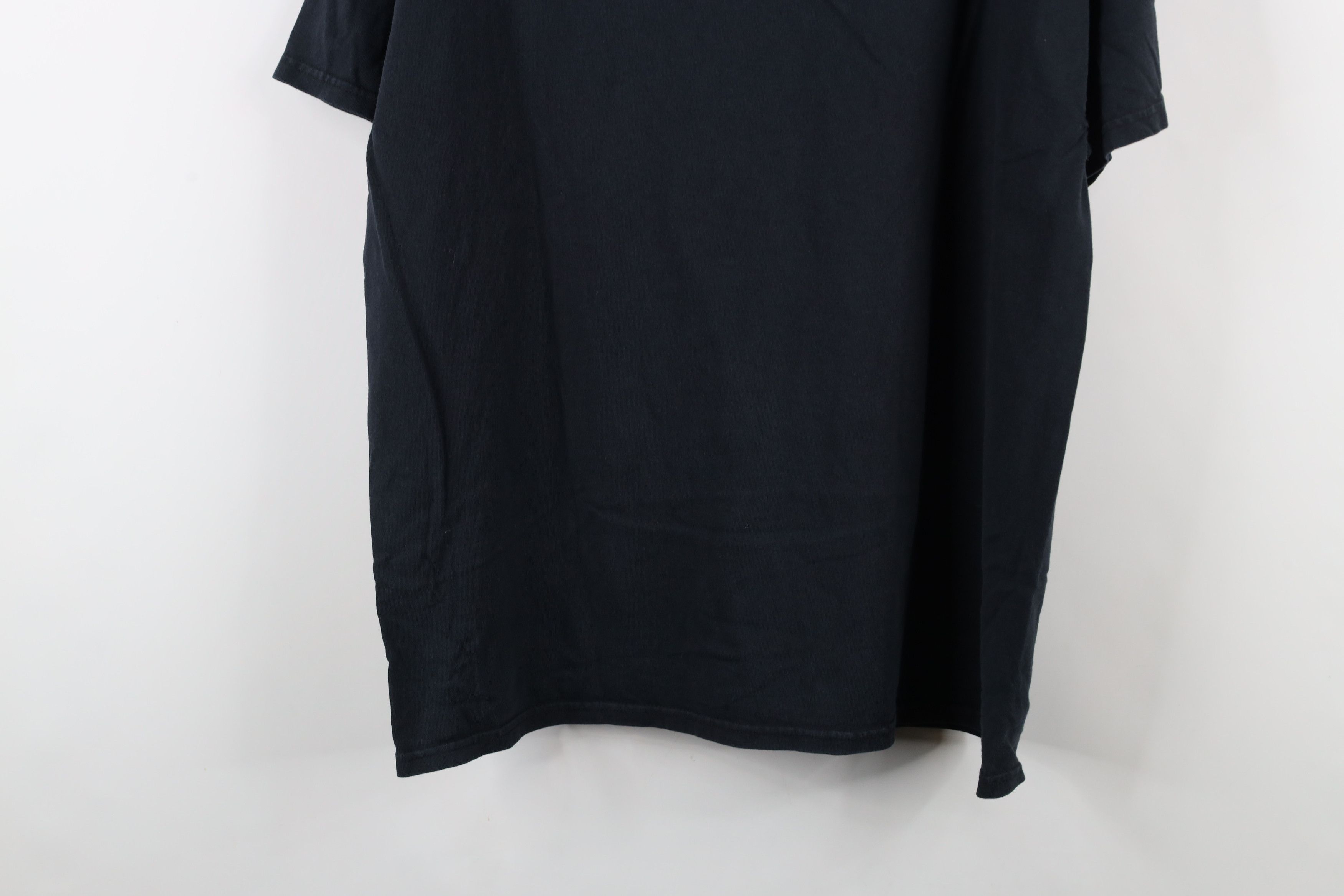 Vintage Vintage Spell Black Bush Irish Whiskey Short Sleeve T-Shirt Size US XL / EU 56 / 4 - 11 Thumbnail