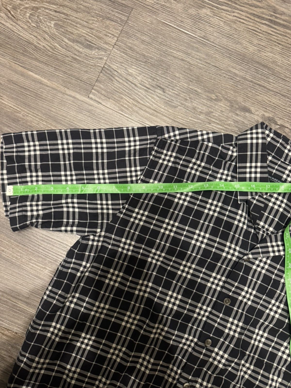 Burberry Burberry short sleeved button down Size US M / EU 48-50 / 2 - 5 Thumbnail