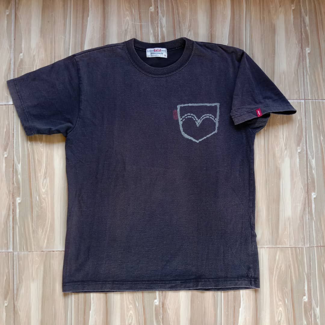 VINTAGE LEVI’S SUNFADED TEES (SIZE M)