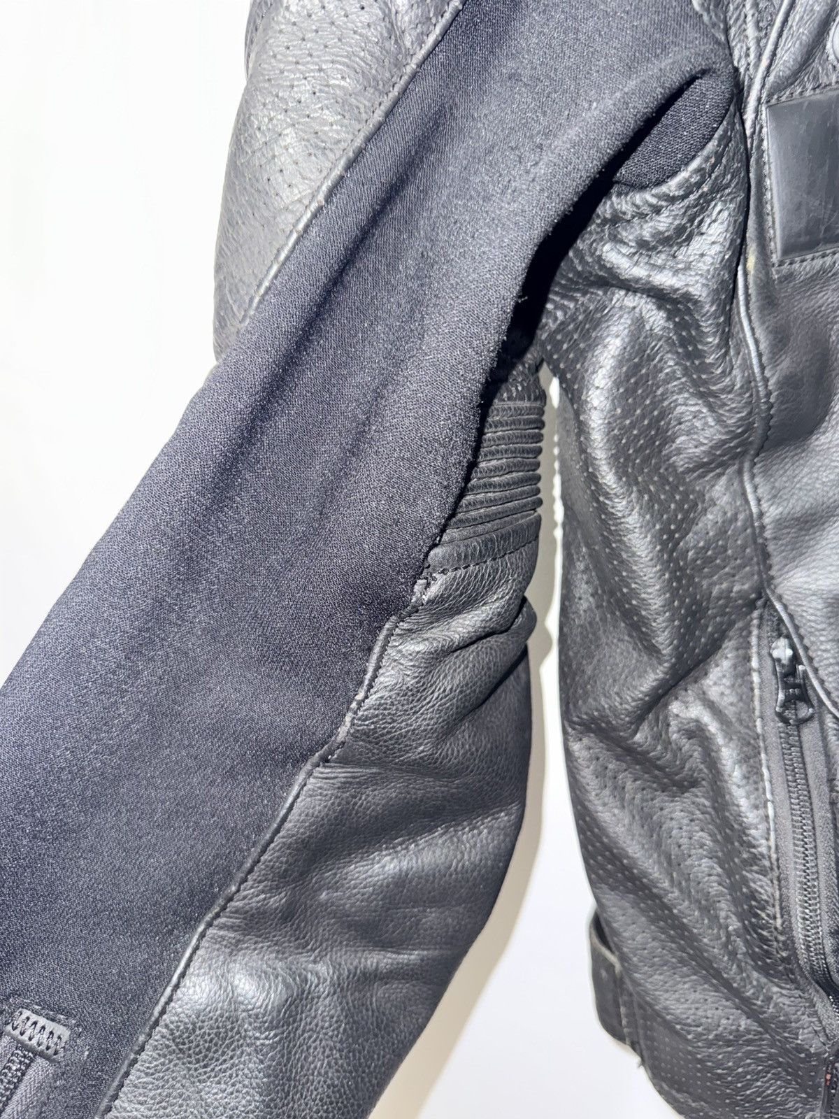 ICON Motorsports ICON Overlord Leather Moto Jacket Black M Techwear Size US M / EU 48-50 / 2 - 13 Thumbnail