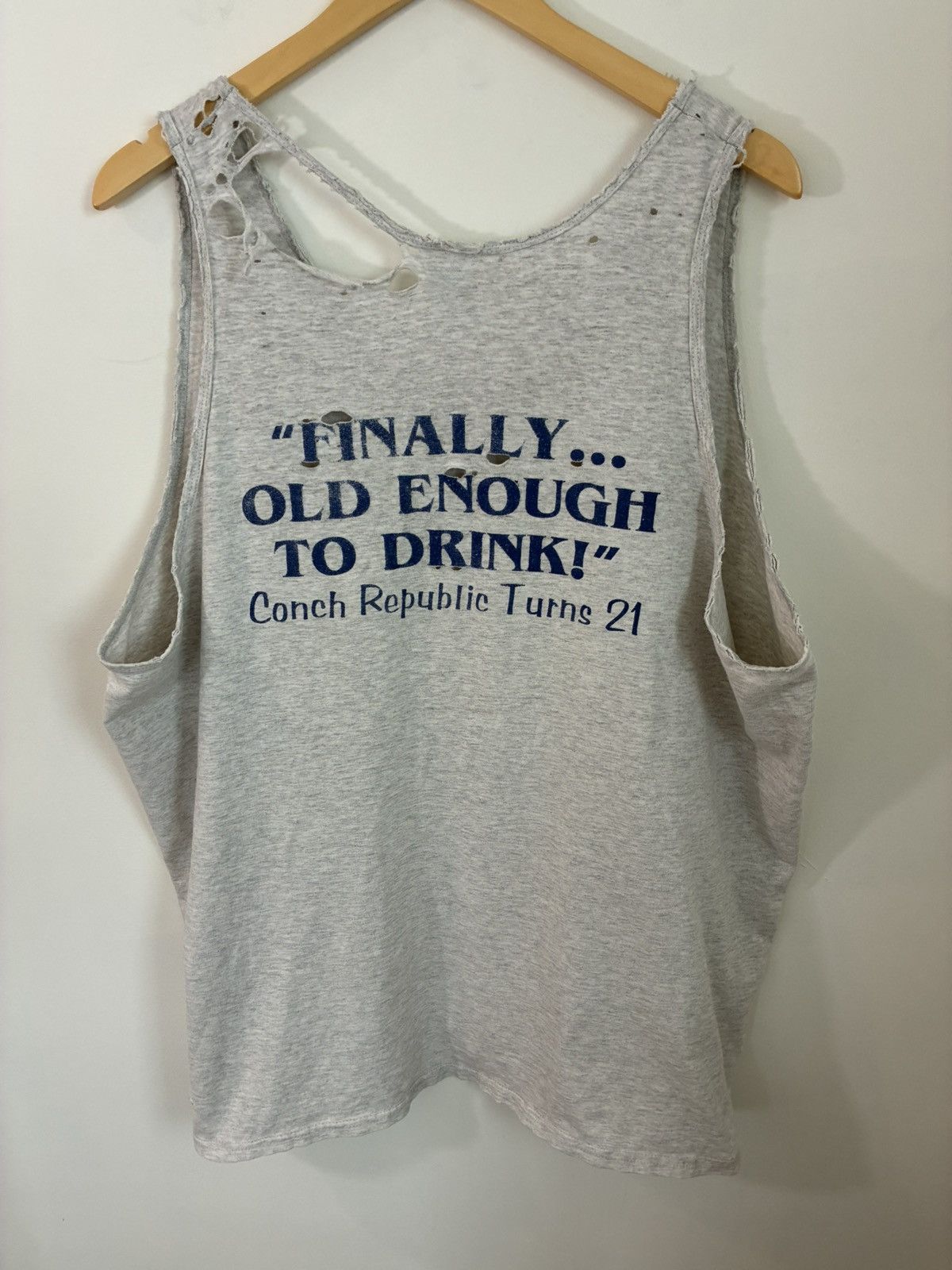 Vintage Thrashed Faded Beach Summer Oversized Tank Top Size US XXL / EU 58 / 5 - 1 Thumbnail