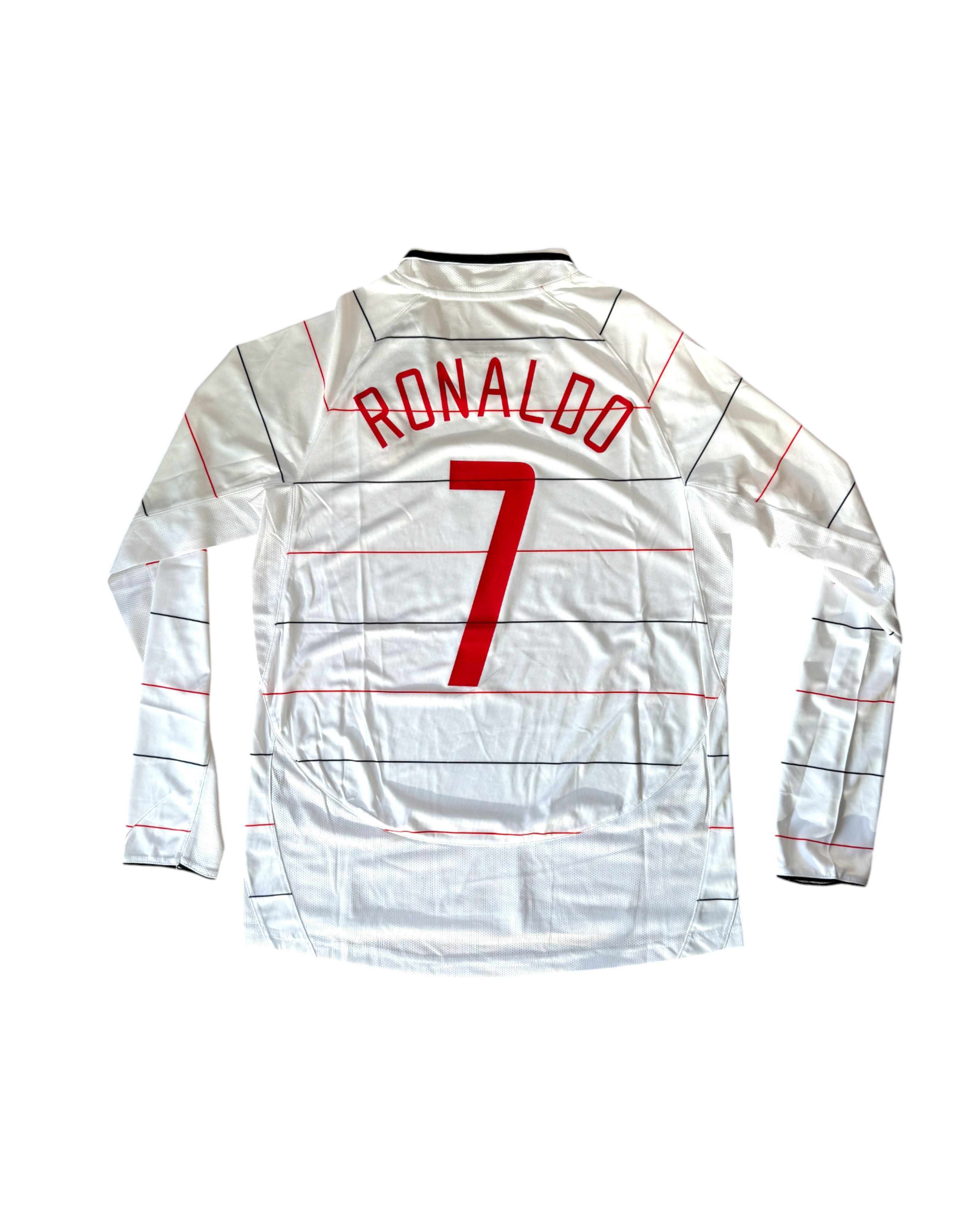 Other 2003 2004 MUFC 7 Ronaldo Jersey Away Longsleeve Size US L / EU 52-54 / 3 - 4 Thumbnail