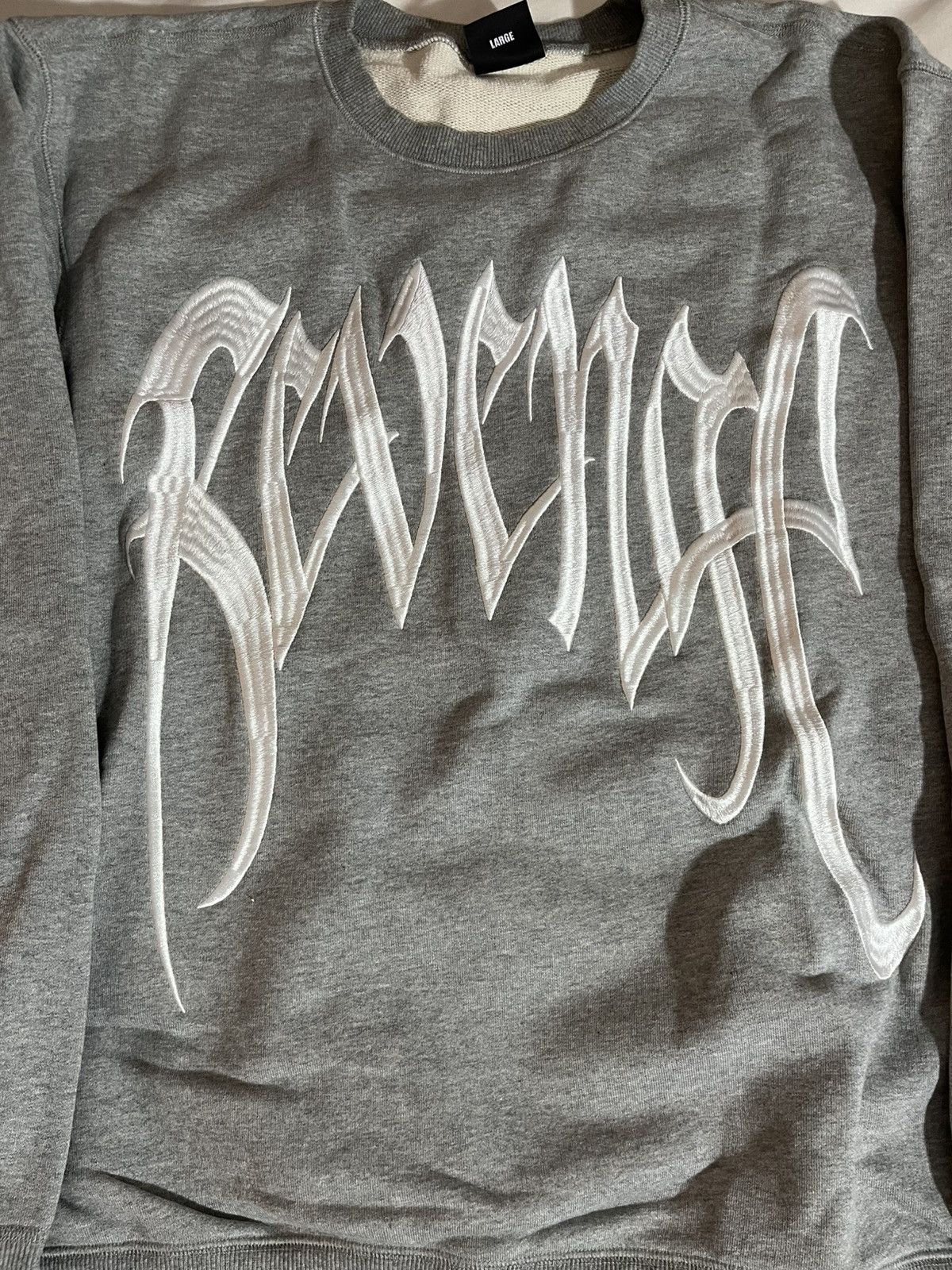 Revenge Revenge grey embroidered crew neck Size US L / EU 52-54 / 3 - 2 Thumbnail