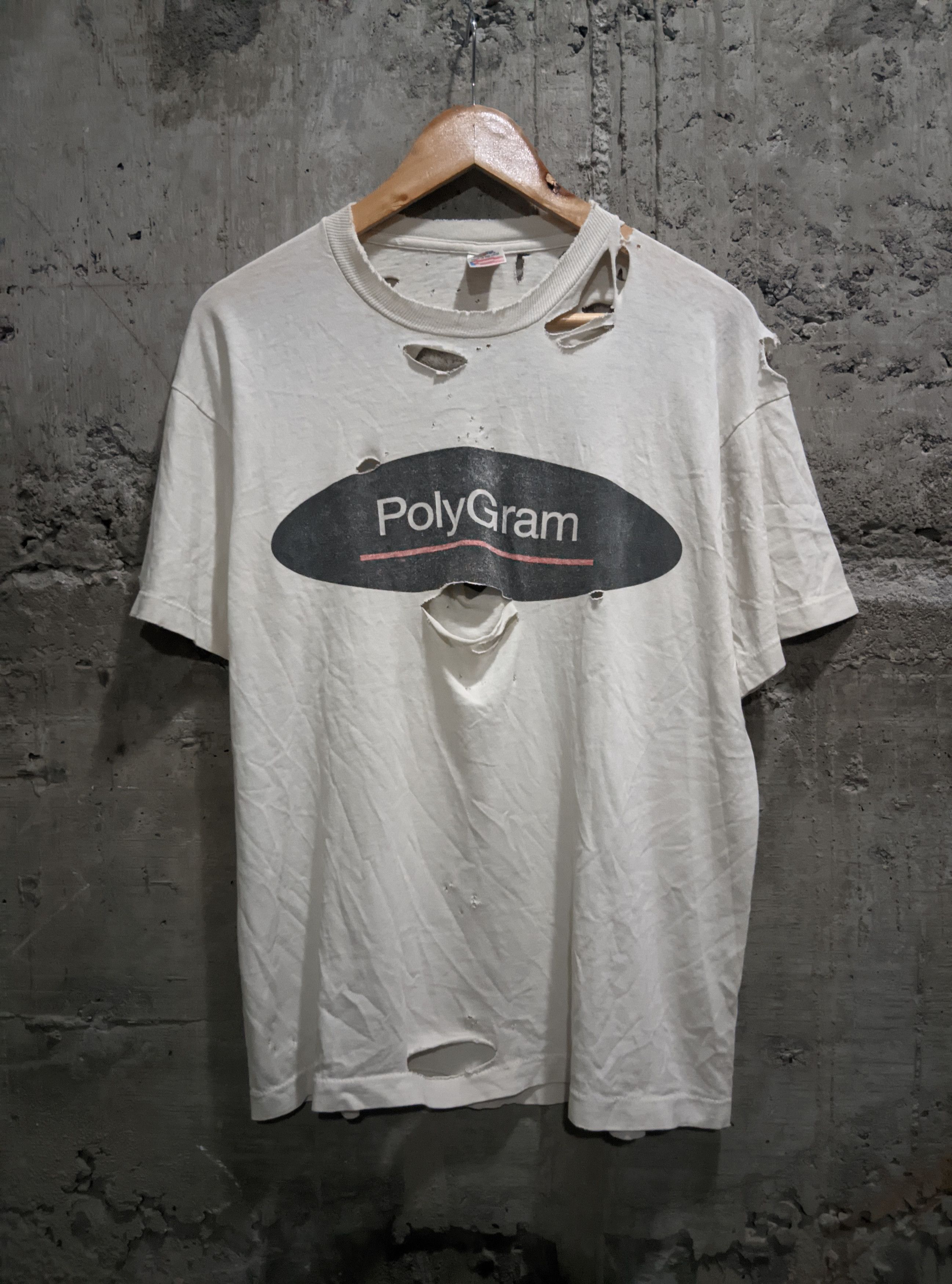 Vintage Vintage 90s polygram thrashed distressed erd Size US L / EU 52-54 / 3 - 1 Thumbnail