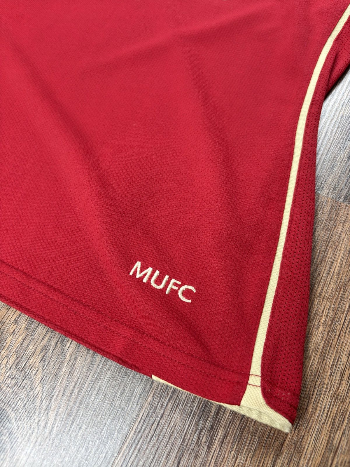 Vintage Women's Manchester United FC 2006/07 Jersey Nike Size L Size US L / EU 52-54 / 3 - 4 Thumbnail