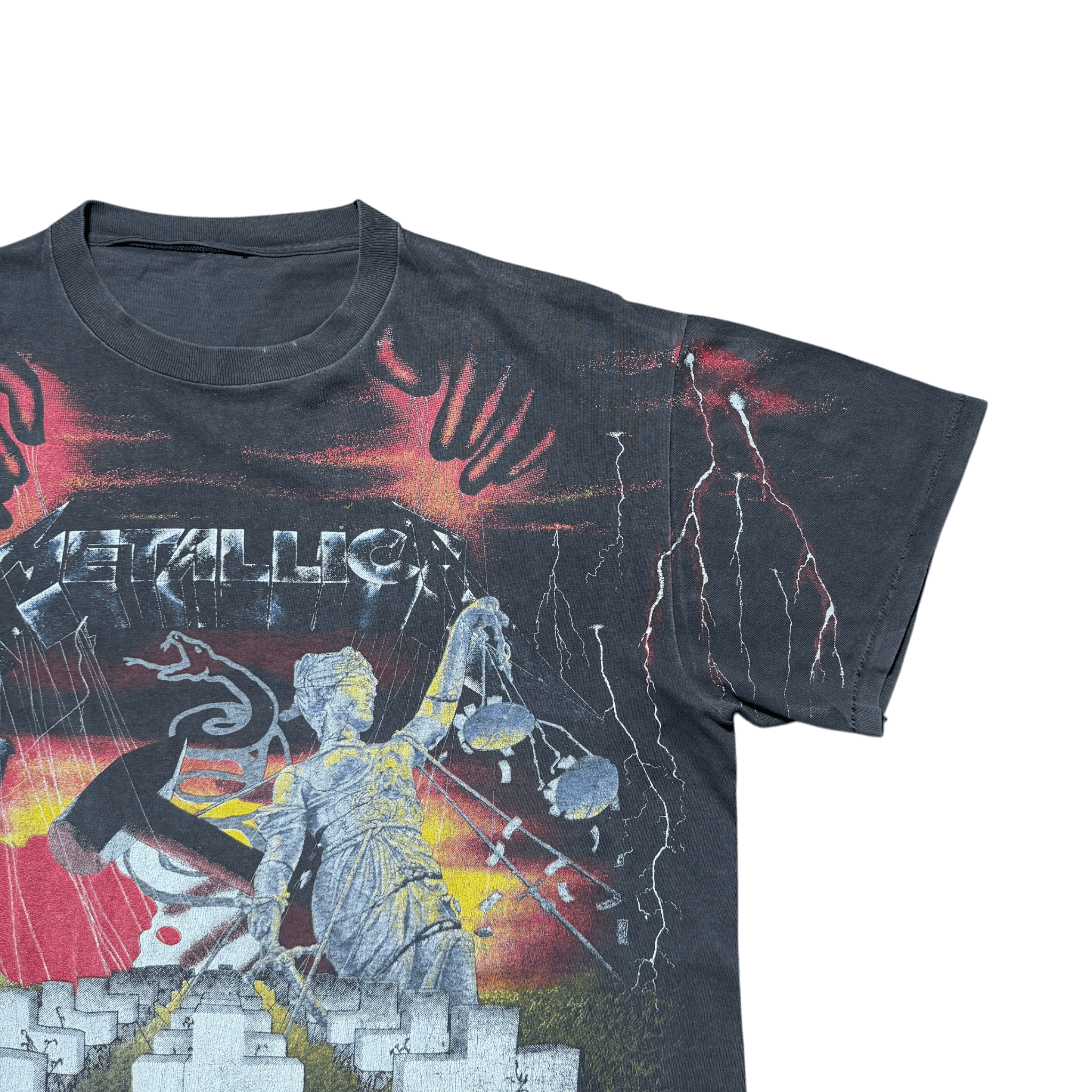 Vintage Vintage Metallica AOP Albums RARE T-shirt Size US XXL / EU 58 / 5 - 3 Thumbnail