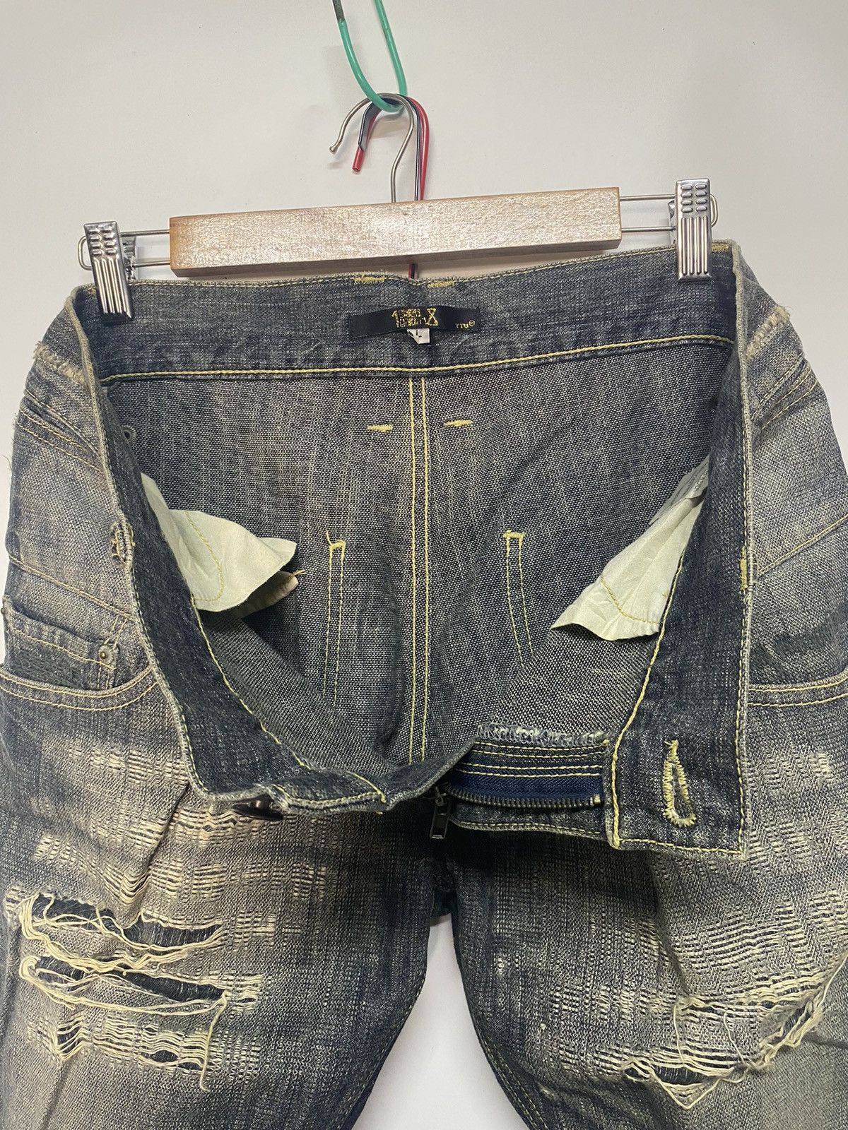 Japanese Brand Japanese Brand TTU Distressed Denim Jeans Size US 34 / EU 50 - 11 Thumbnail