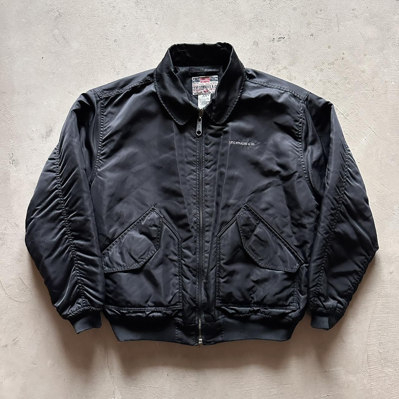 Levi's vintage 90s levis black flight bomber jacket Size US L / EU 52-54 / 3 - 1 Thumbnail