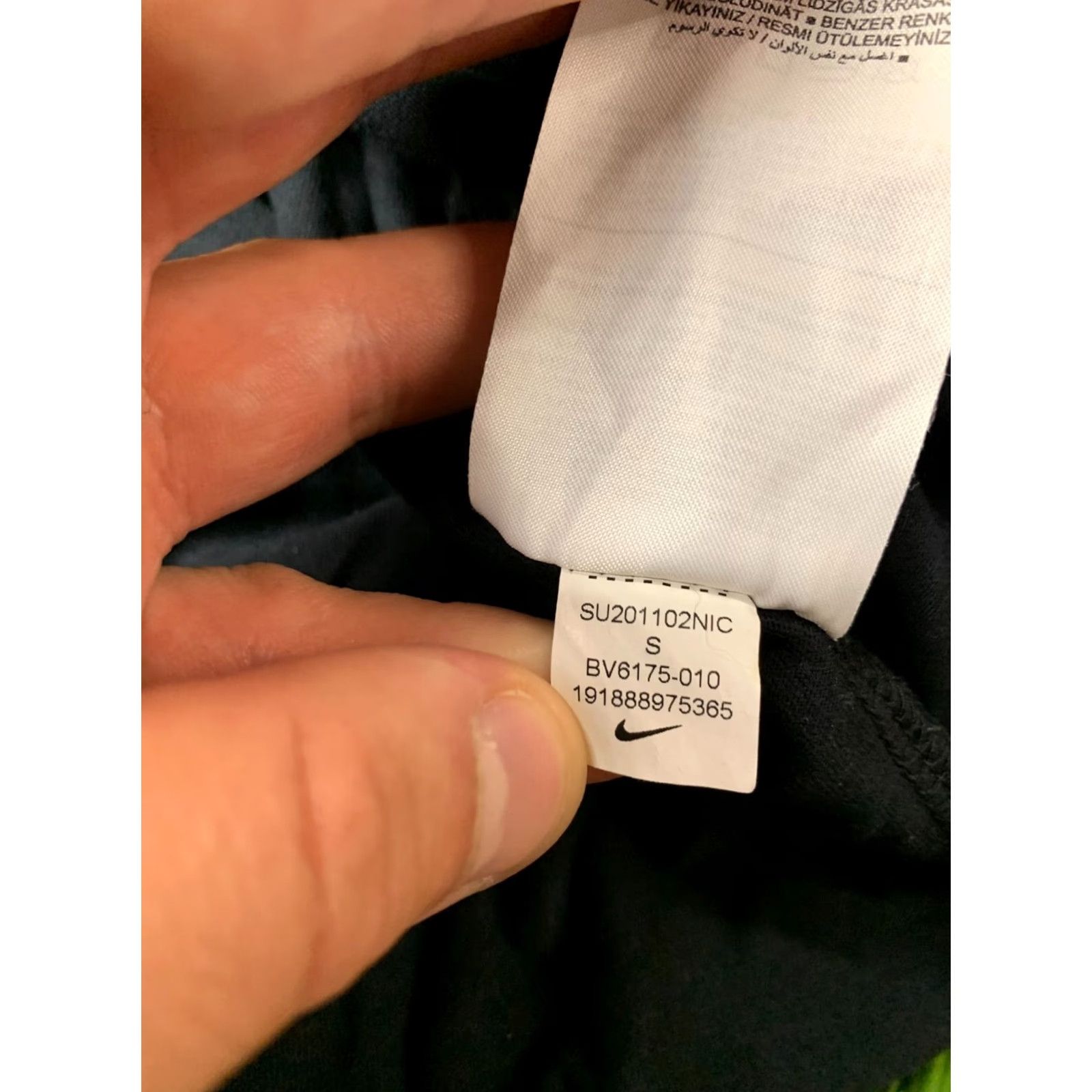 Nike Nike Women T-Shirt Jersey Short Sleeve Casual Shirt S Black BV6175-010 Size S / US 4 / IT 40 - 6 Thumbnail