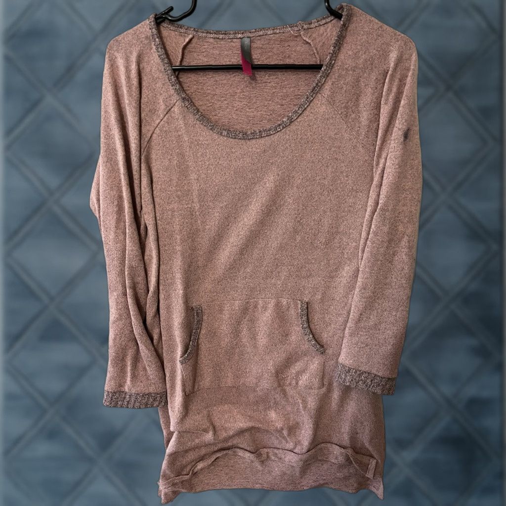 Vince Camuto Vince Camuto Crew Long Top Blouse 3/4 Sleeve Pink Center Pocket Bling M Women Tunic Vintage No 70s Theme Size M / US 6-8 / IT 42-44 - 1 Thumbnail