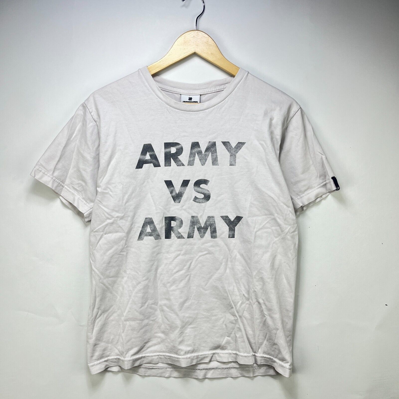 Undefeated × Vintage Undefeated Army vs Army T-Shirt Medium UNDFTD Size US M / EU 48-50 / 2 - 1 Thumbnail