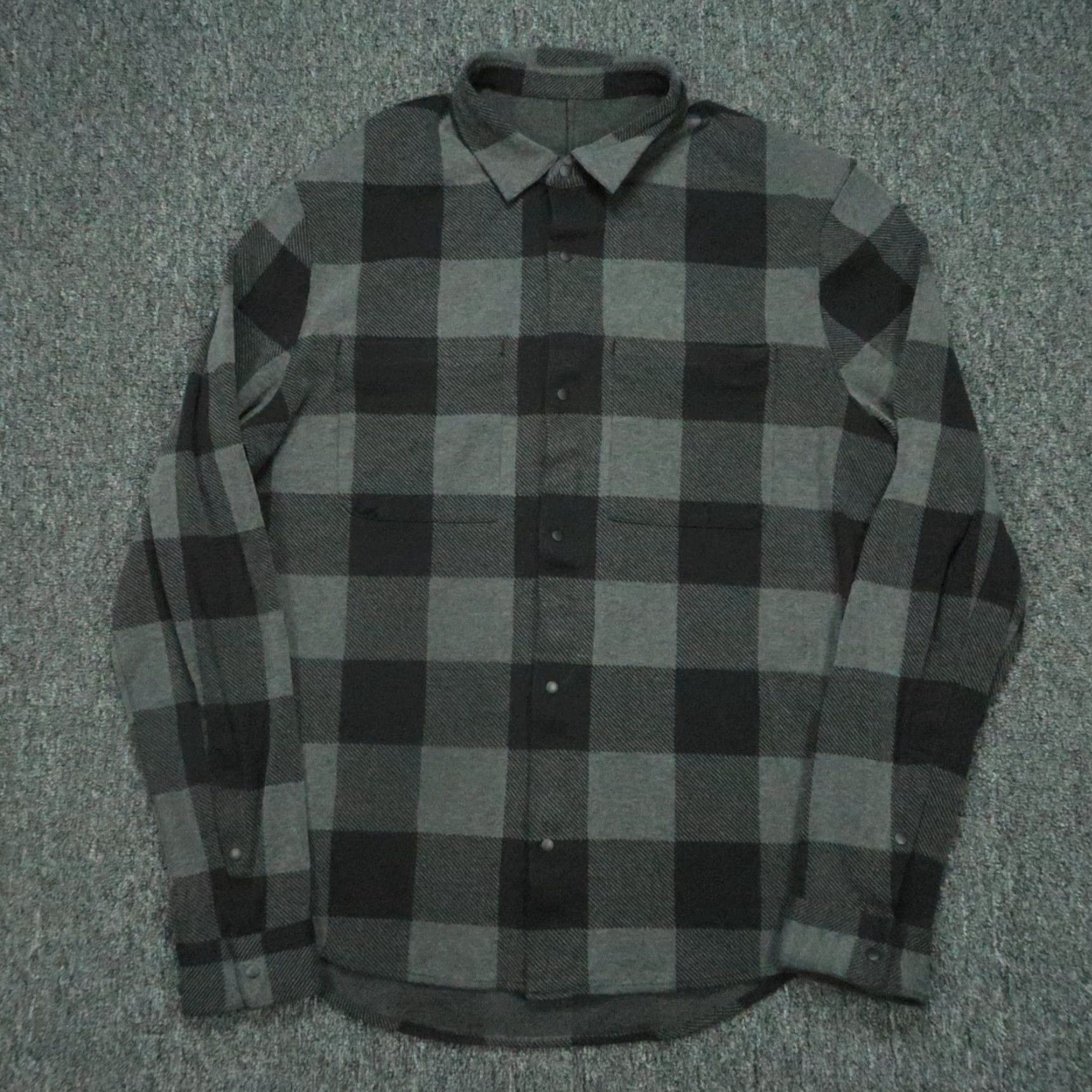 Lululemon Lululemon Shirt Men Large Gray Black Plaid Knit Overshirt Snap Long Sleeve Button-Up Classic Casual Workwear Size US L / EU 52-54 / 3 - 2 Thumbnail