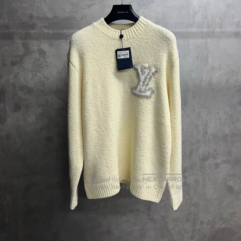 Louis Vuitton Louis Vuitton 25 Latest White Solid Letter Intarsia Pullov Size US XL / EU 56 / 4 - 1 Thumbnail