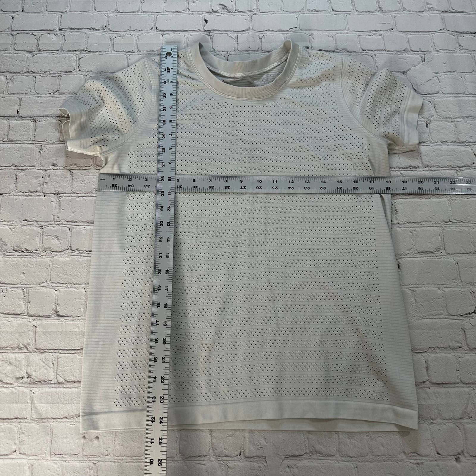 Lululemon Lululemon tee size 10 Size M / US 6-8 / IT 42-44 - 7 Thumbnail