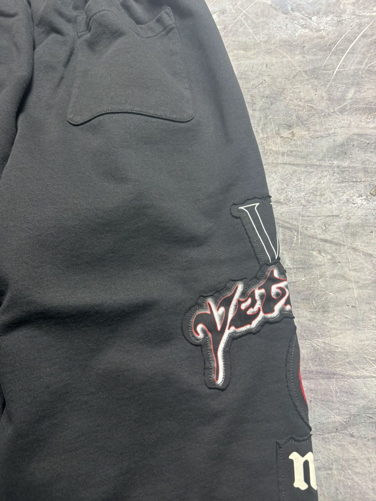 Vetements Vetements Metal Patchwork Sweatpants in Black Size US 34 / EU 50 - 6 Thumbnail