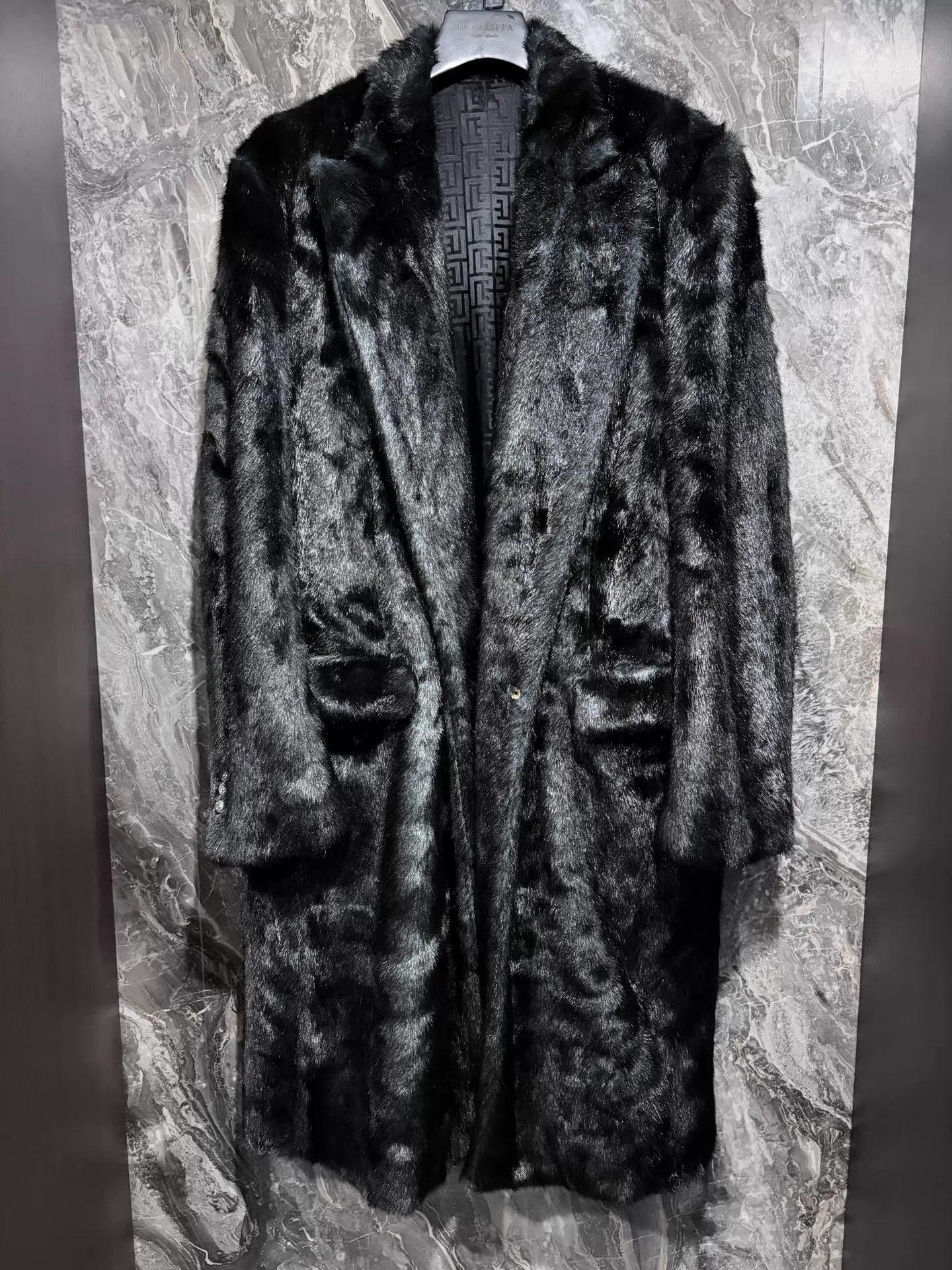 Balmain Balmain Black Fur Coat XL New With Tags Size US XL / EU 56 / 4 - 1 Thumbnail