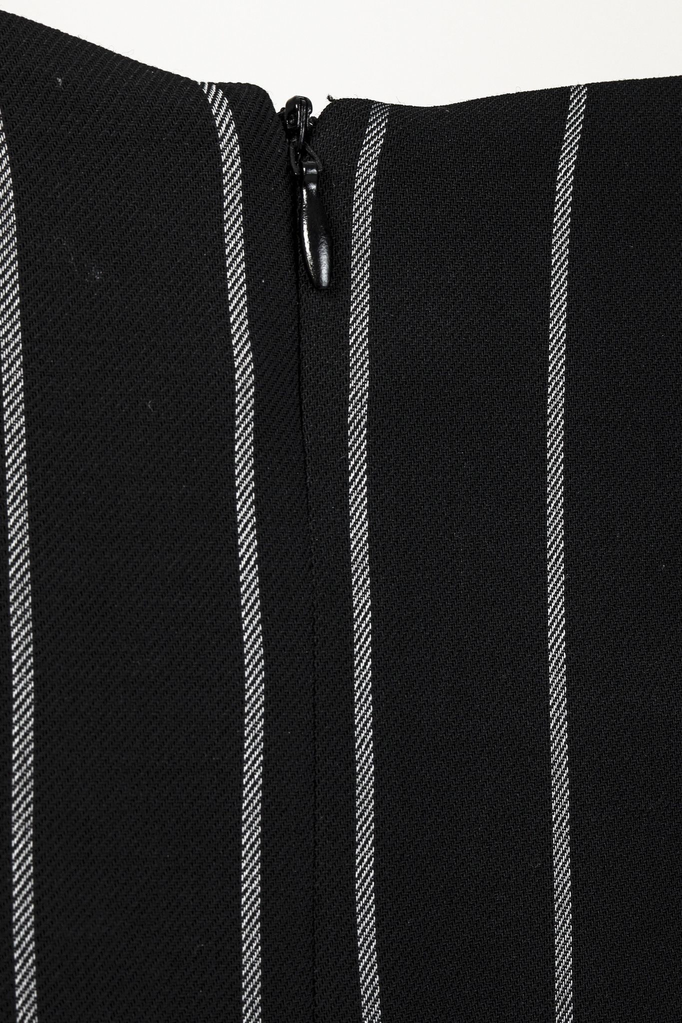 Armani Collezioni Armani Collezioni Black Pinstripe Skirt Size 31" - 7 Thumbnail