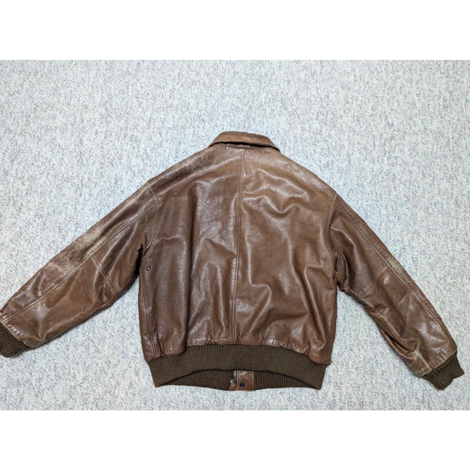 Vintage VINTAGE Bomber Jacket Ajari Leather Brown M Mens 40 Patina Distressed patina vintage bomber jacket M brown leather Mens 40 1970s 1980s Size US M / EU 48-50 / 2 - 2 Thumbnail