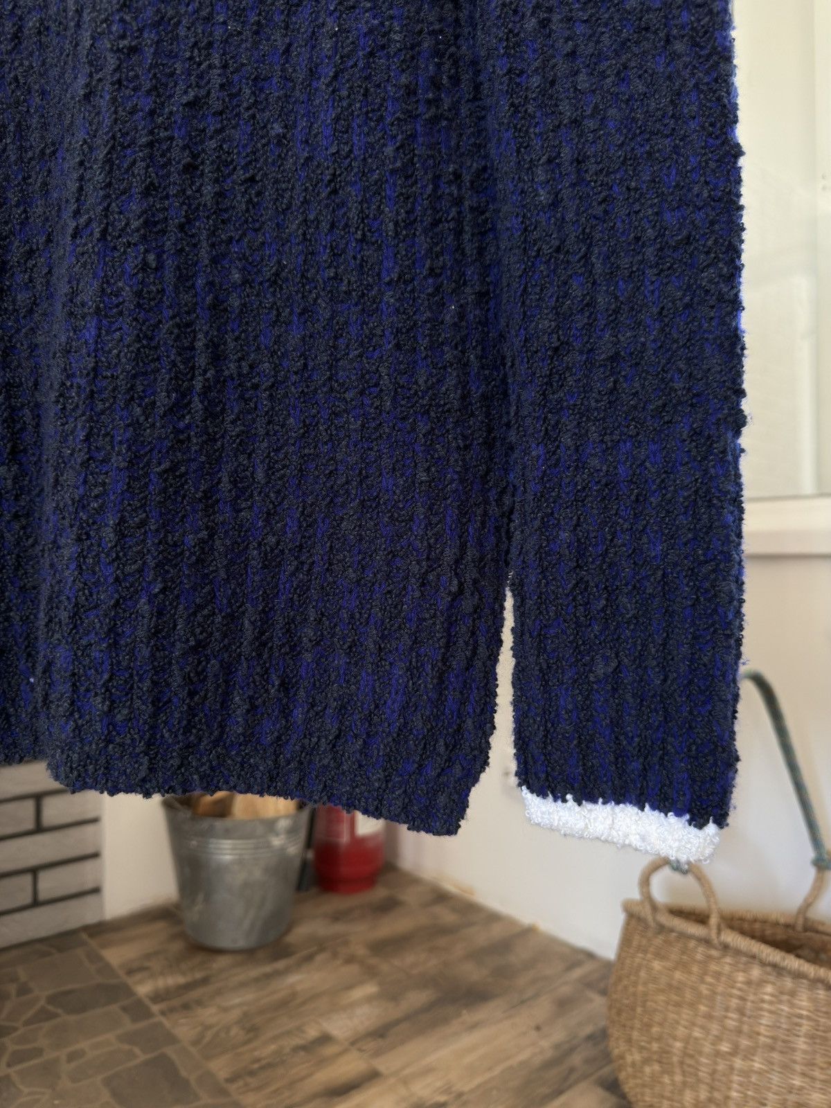 Acne Studios Acne Studios Bouclé Knit Crewneck Sweater Navy White Trim Size L / US 10 / IT 46 - 10 Thumbnail