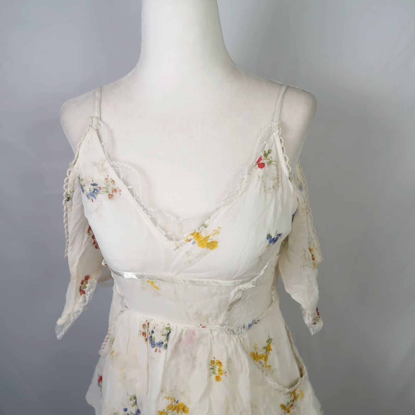 Free People Free People Magnolia White Floral Print Off Shoulder Midi Dress Women 0 V-Neck Rayon Summer Party/Cocktail Shirred Lace Trim Midi Dress Womens Size XS / US 0-2 / IT 36-38 - 3 Thumbnail