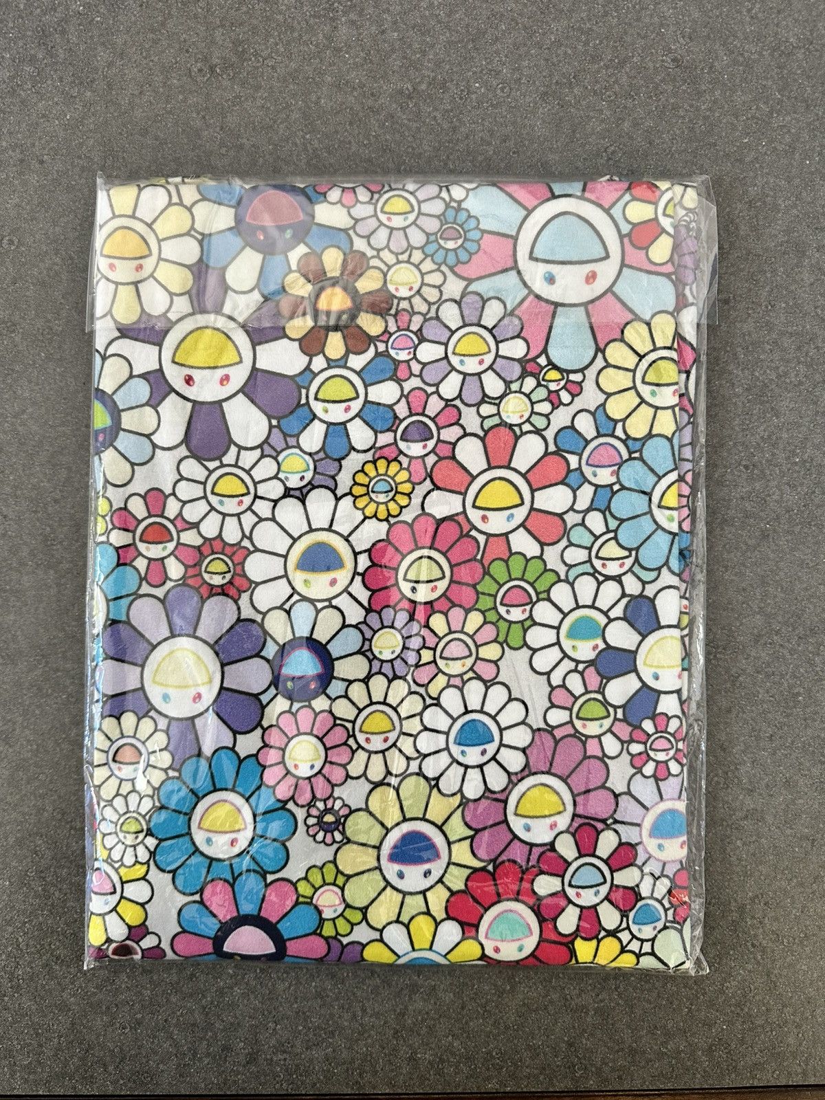 Takashi Murakami Takashi Murakami Tonari no Zíngaro Flower T-Shirt Size US XL / EU 56 / 4 - 3 Thumbnail