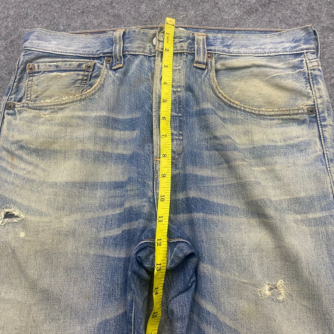 Levi's 💥Vintage Levis 501 Button Fly Kurt Cobain Style Size US 33 - 8 Thumbnail