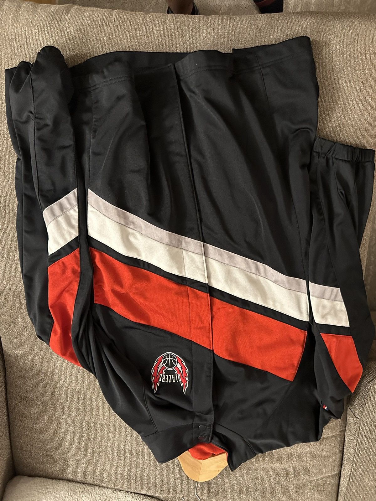 NBA × Nike × Vintage Vintage Nike NBA Trailblazers Authentic WarmUp Jacket Size US M / EU 48-50 / 2 - 5 Thumbnail