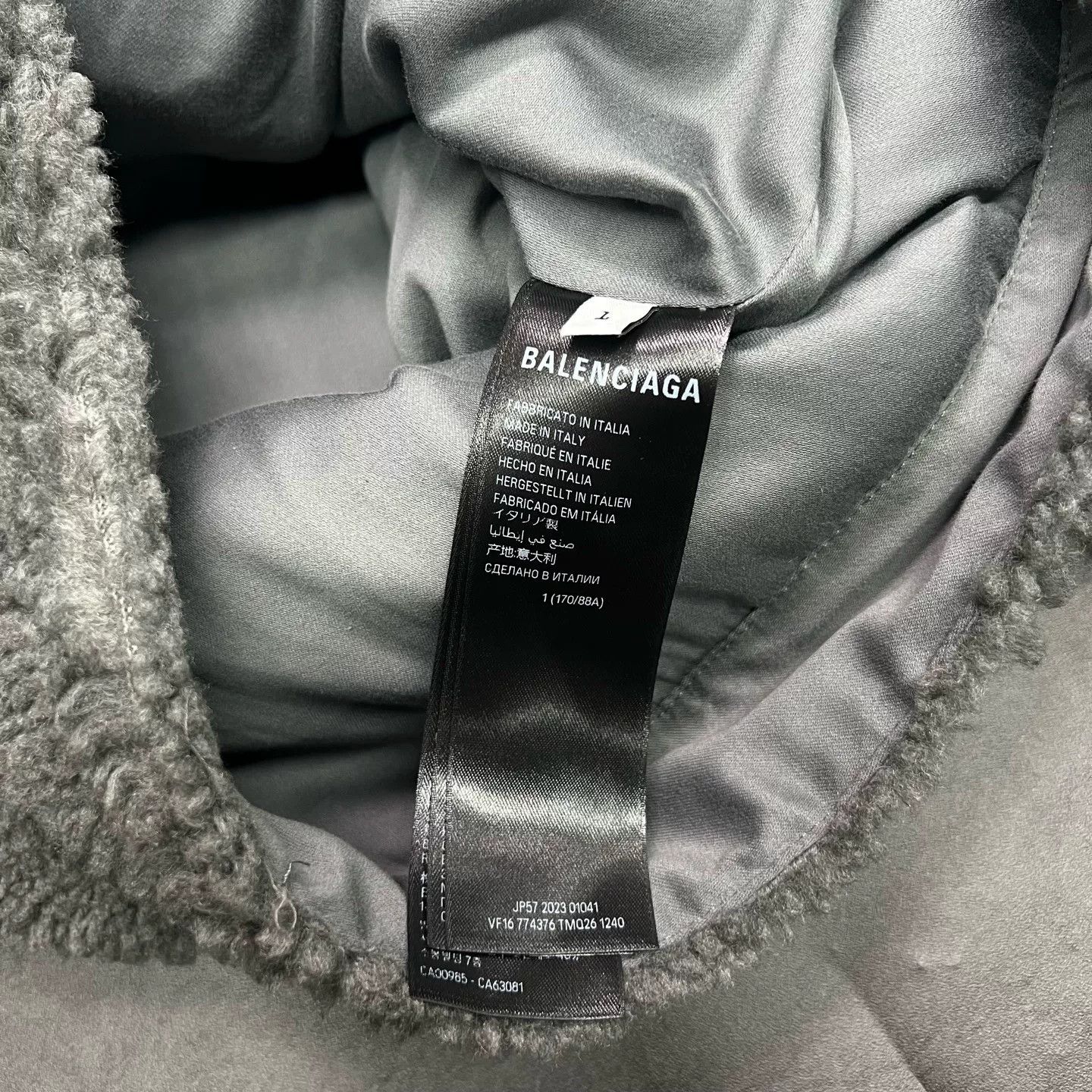 Balenciaga gray teddy shearling denim jacket Size US XS / EU 42 / 0 - 5 Thumbnail