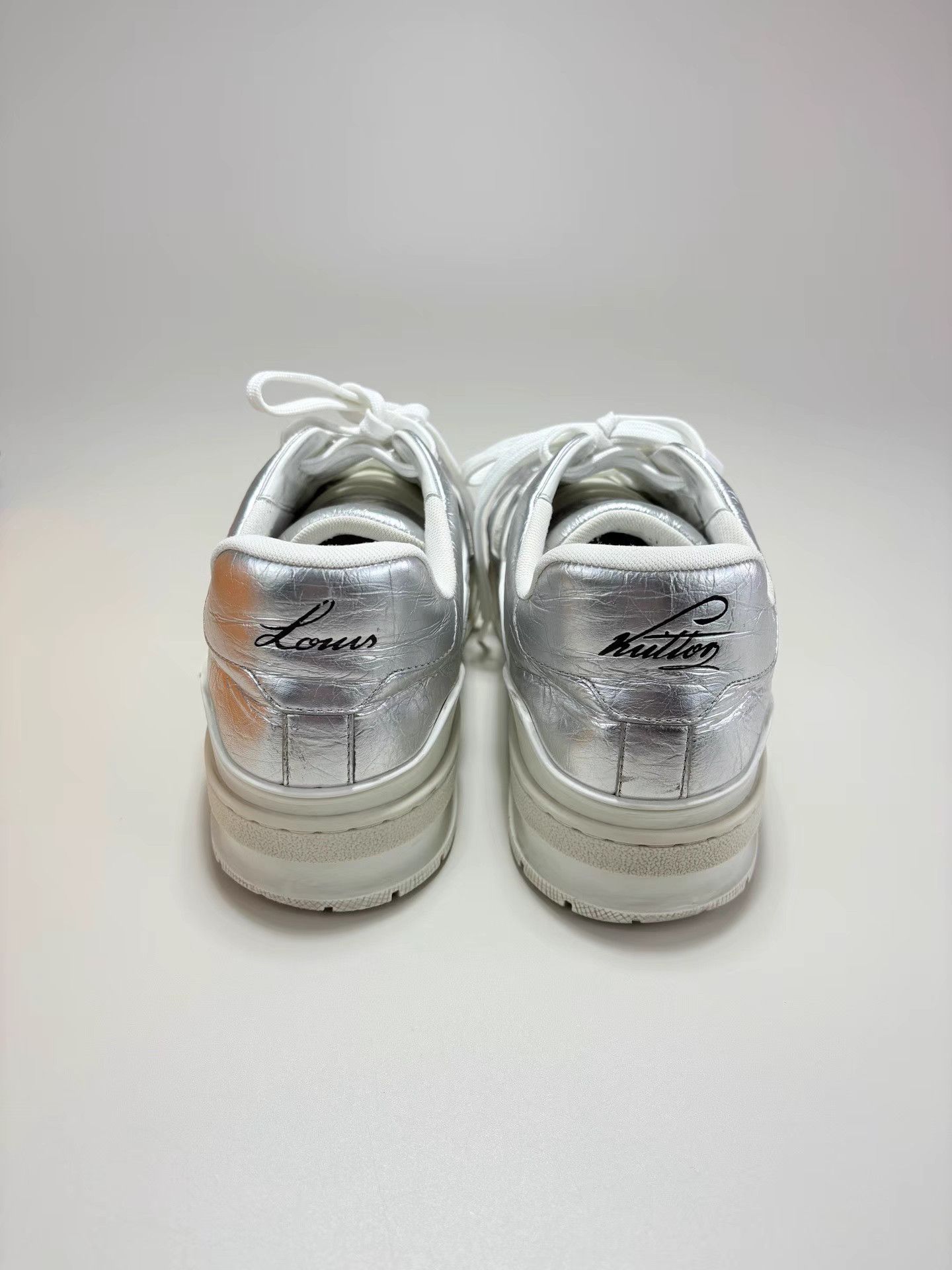 Louis Vuitton LOUIS VUITTON LV TRAINER Metallic Silver Sneakers Size US 9 / EU 42 - 3 Thumbnail