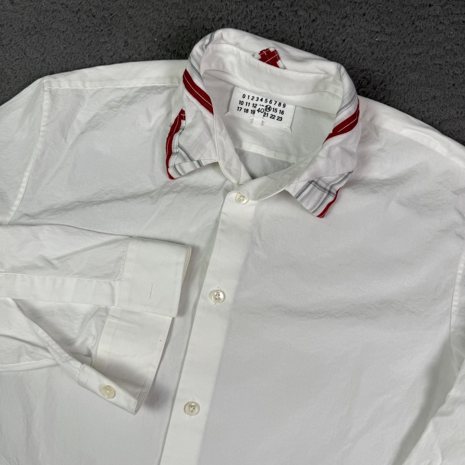 Maison Margiela Maison Margiela Button Shirt Mens 40 Patterned Collar Italy Size US S / EU 44-46 / 1 - 1 Thumbnail
