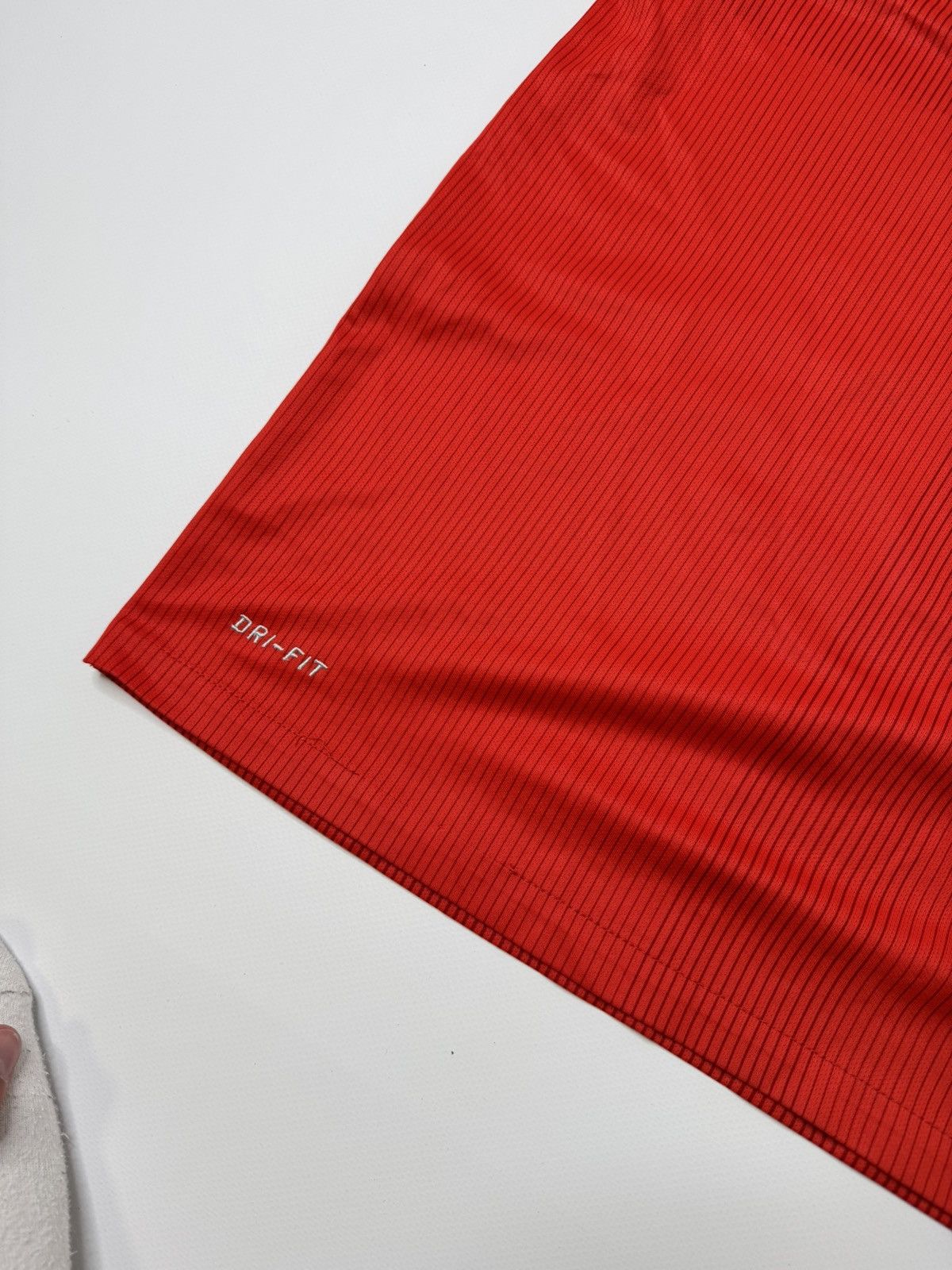Nike Red England Jersey 2014/2015 away blokecore swag y2k drip Size US M / EU 48-50 / 2 - 4 Thumbnail