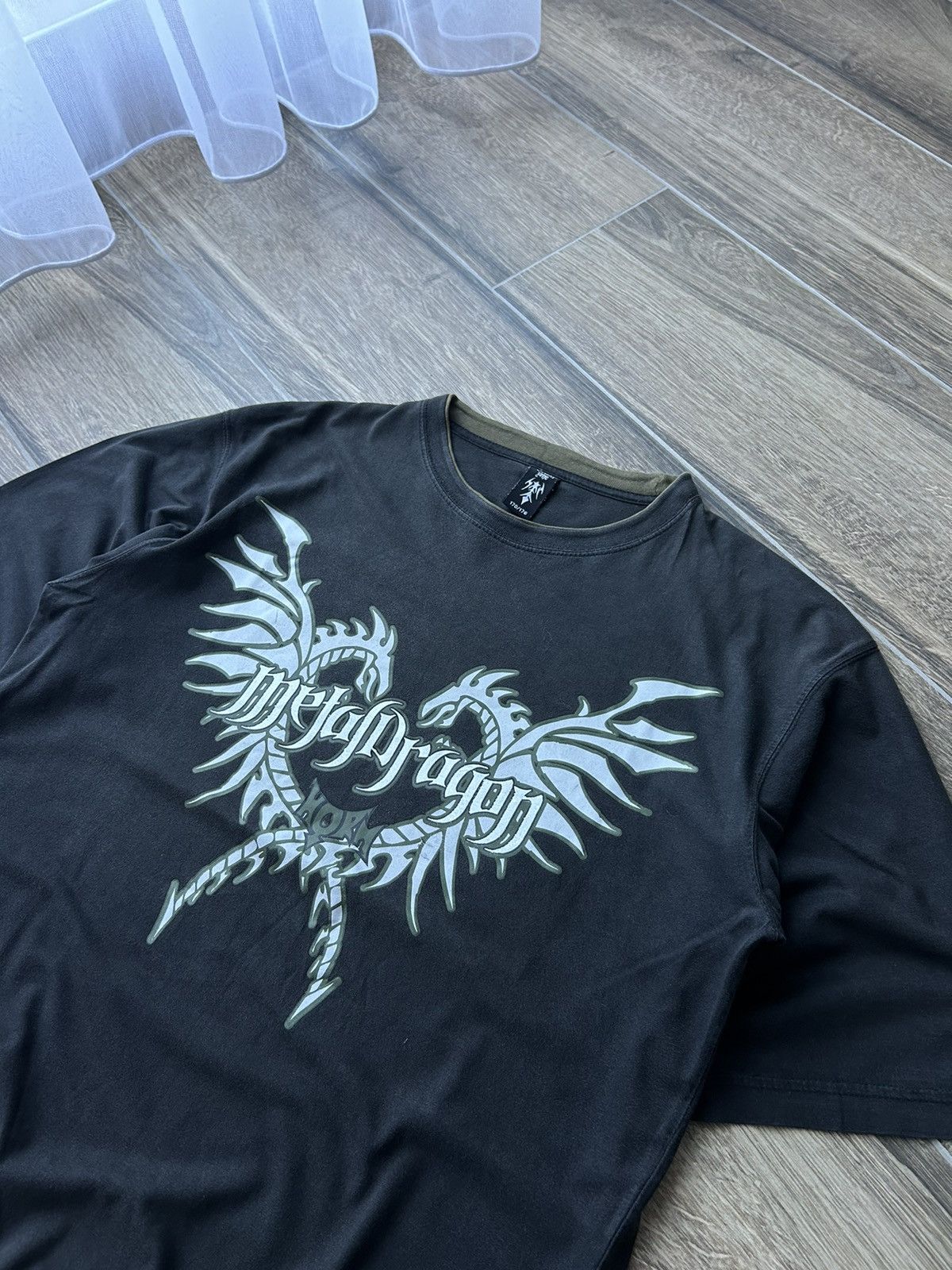 Vintage Vintage Metal Dragon horn big logo y2k shirt mens Size US M / EU 48-50 / 2 - 2 Thumbnail