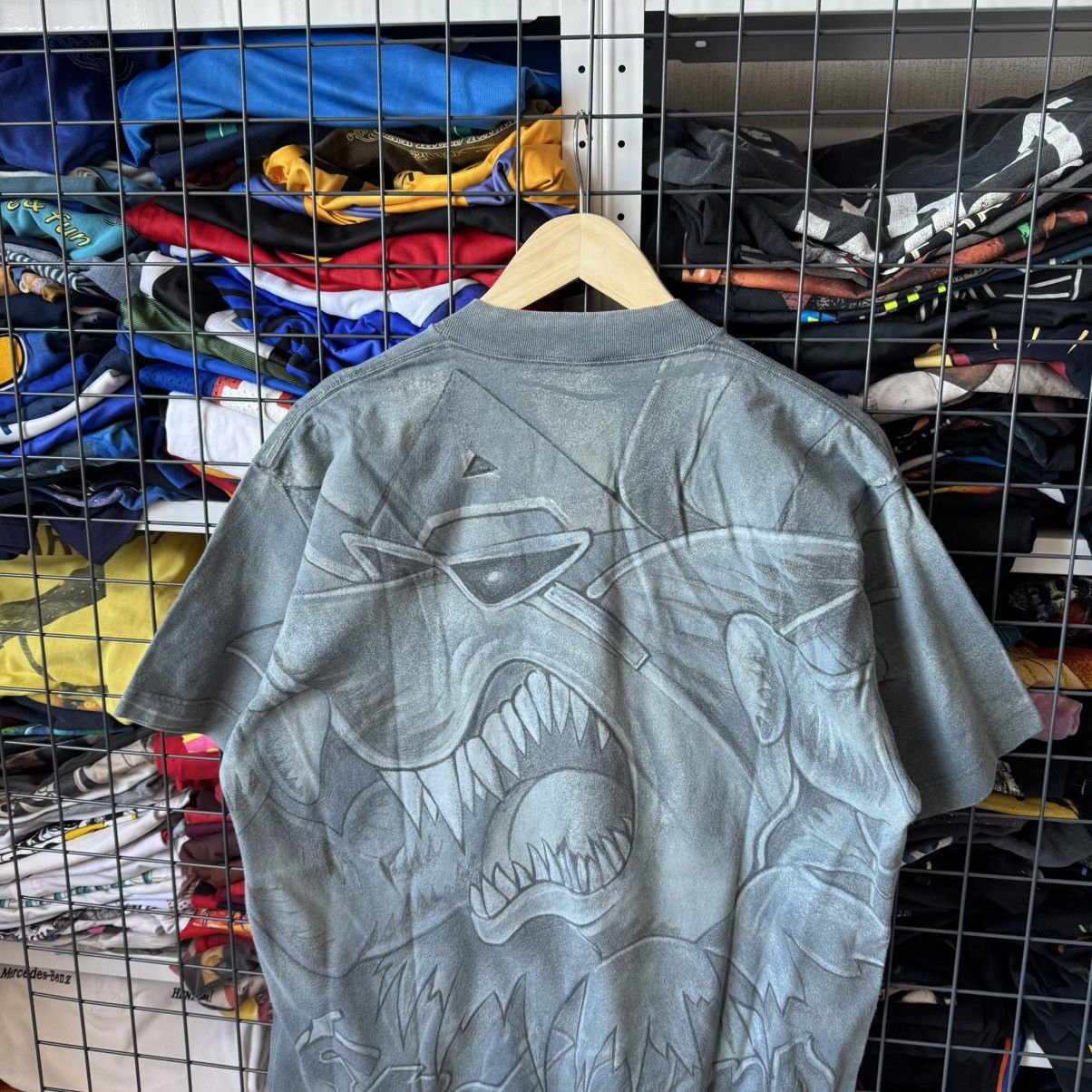 Vintage Vintage 90s Maui and Sons AOP Mosquitohead T-shirt Size US L / EU 52-54 / 3 - 9 Thumbnail
