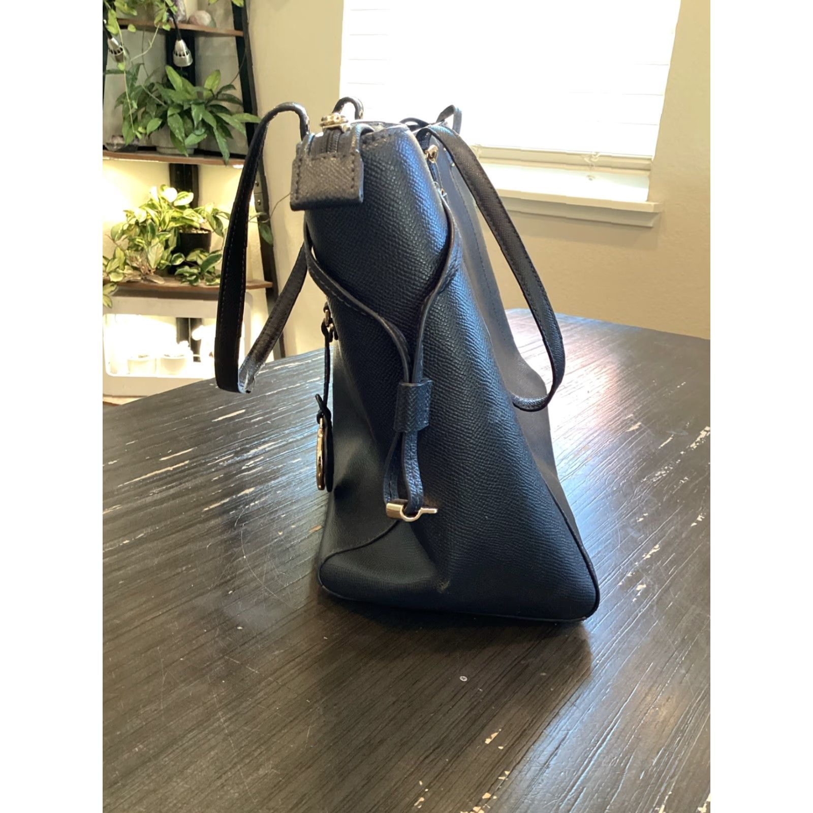 Michael Kors Michael Kors Voyager Medium Crossgrain Leather Tote Shoulder Bag Black 100% Authentic Women Tote Zipper Closure Gold Hardware Designer Handbag Size ONE SIZE - 3 Thumbnail