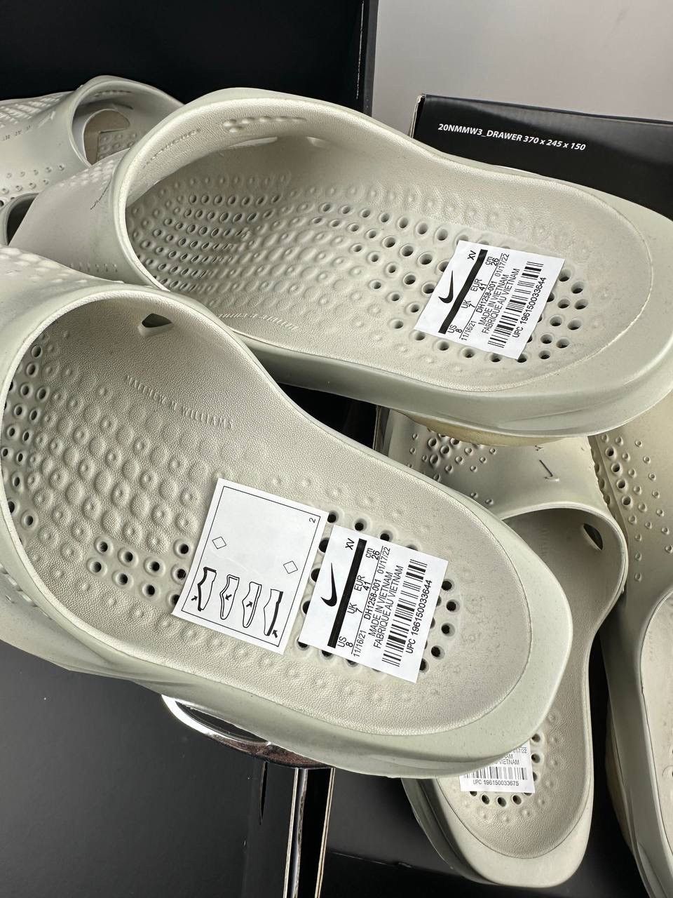 Nike New NIKE MMW 5 Slide Slippers Light Bone Chrome RARE US 8 Size US 8 / EU 41 - 7 Thumbnail