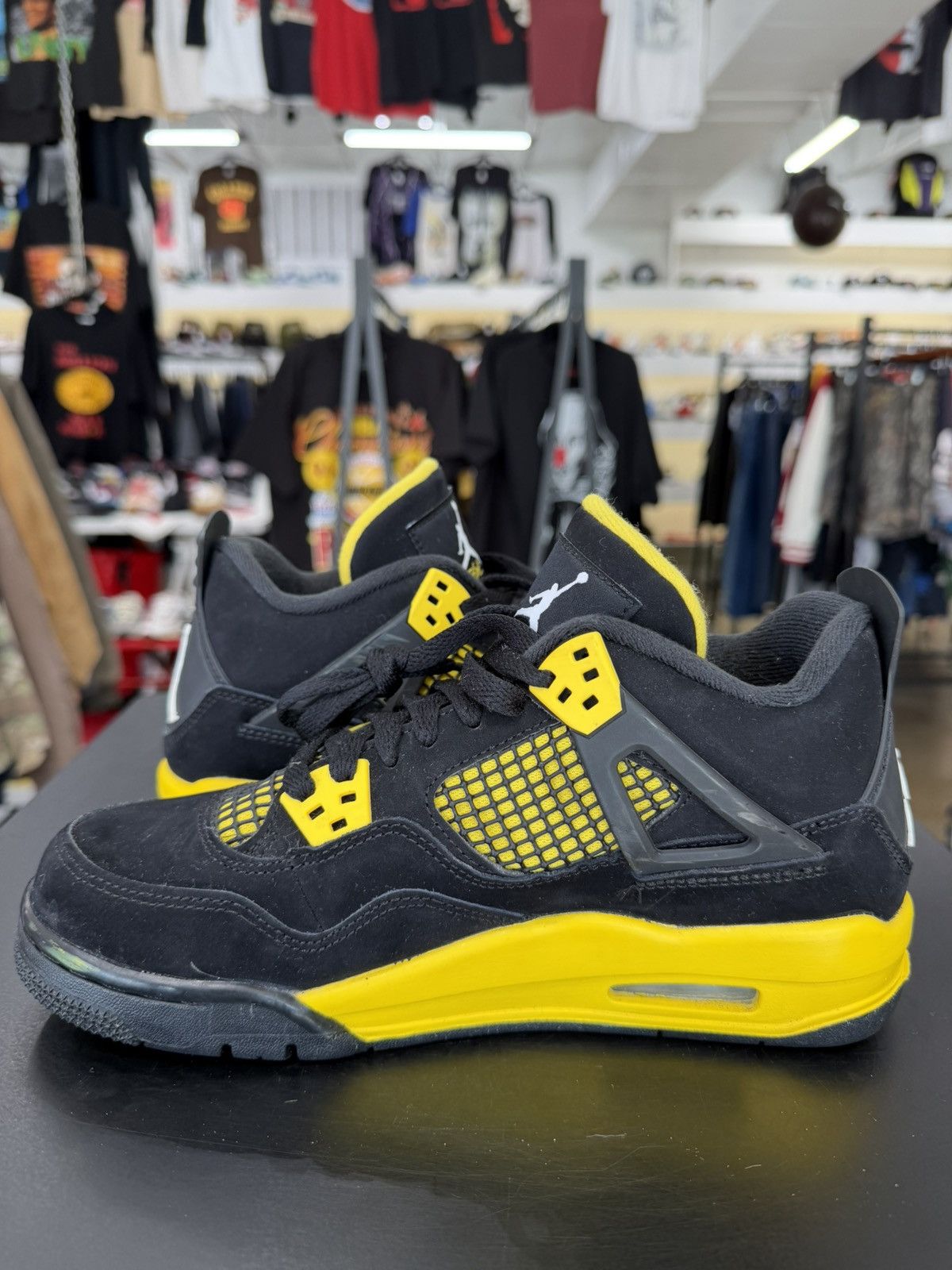 Jordan Brand Air Jordan 4 Thunder Size 6.5Y (2023) Size US 6.5 / EU 39-40 - 4 Thumbnail