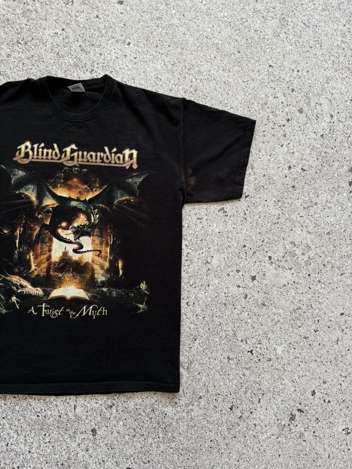 Band Tees × Vintage Vintage Blind Guardian A Twist In The Myth Tour 2006 T-Shirt Size US L / EU 52-54 / 3 - 5 Thumbnail