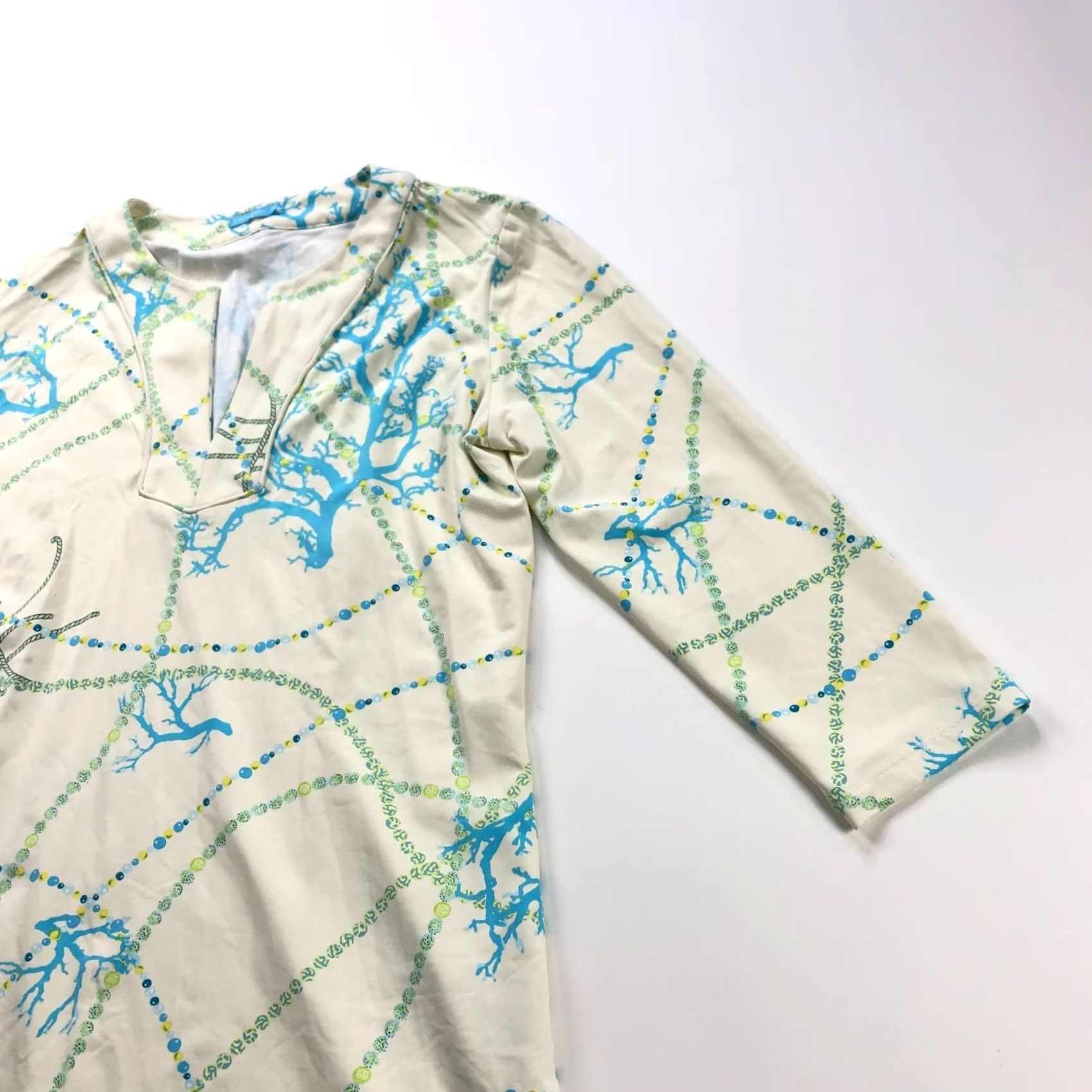 J.McLaughlin J McLaughlin Medium Catalina Nylon Pullover Top Shirt V-Neck Yellow Blues Mens Womens Girls Boys Size M / US 6-8 / IT 42-44 - 2 Thumbnail
