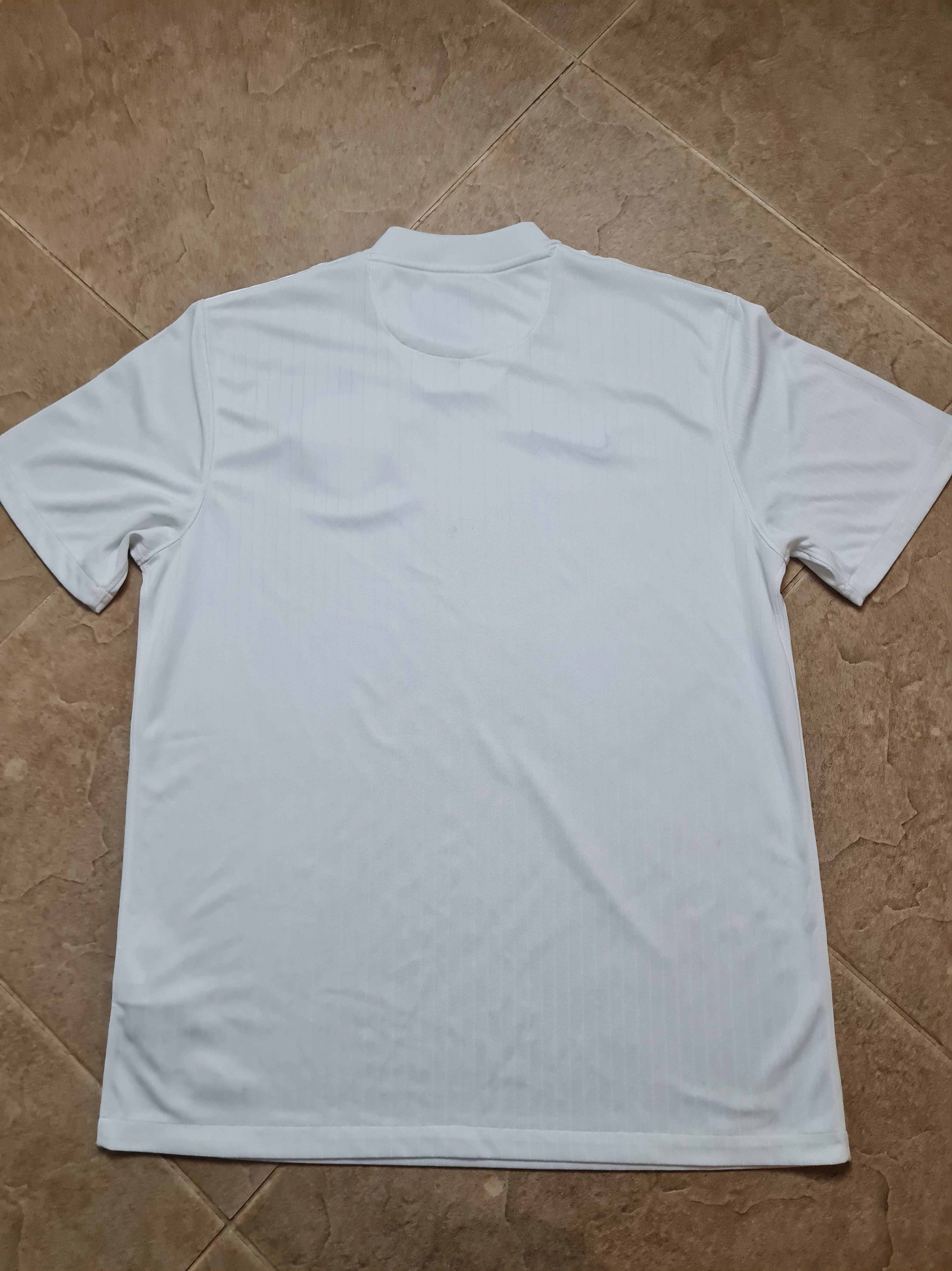 Nike Shirt England Home football jersey 2014/2016 Nike 588101-105 Size US L / EU 52-54 / 3 - 10 Thumbnail