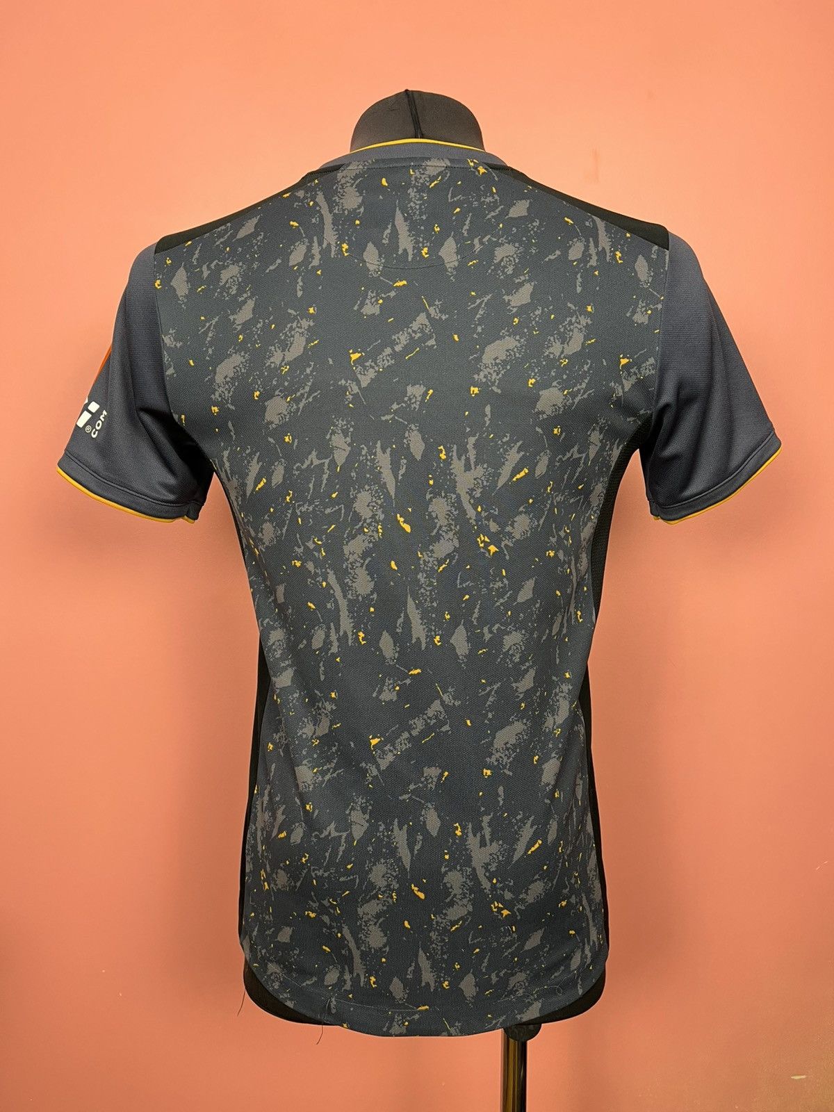 Castore Castore x wolverhampton soccer jersey 2021 2022 football Size US S / EU 44-46 / 1 - 2 Thumbnail