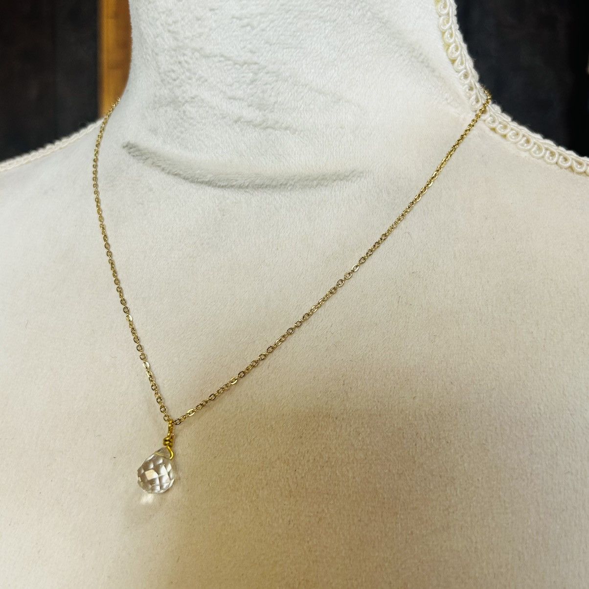 Handmade Handcrafted faceted teardrop clear glass crystal necklace Size ONE SIZE - 4 Thumbnail
