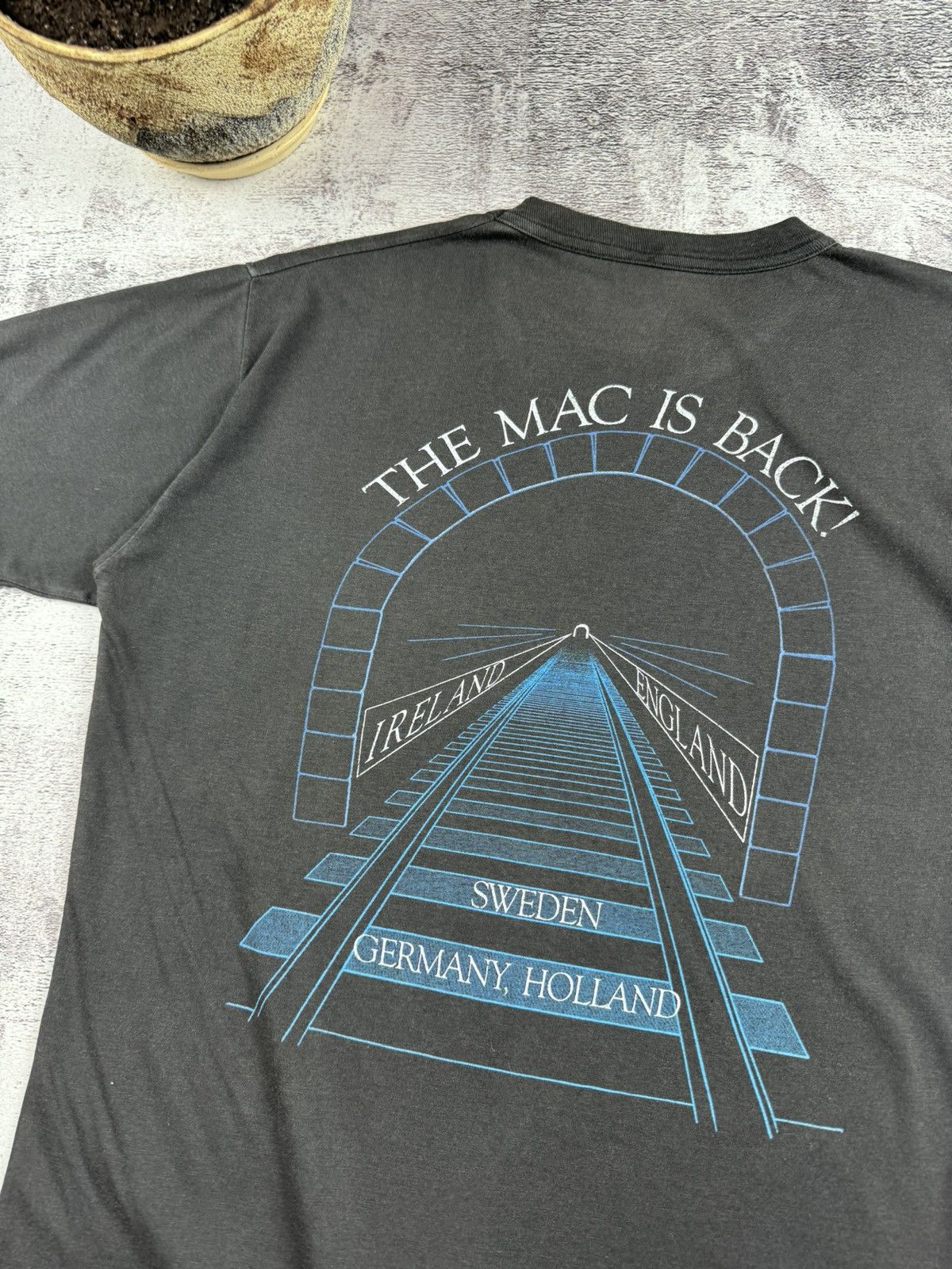 Band Tees Fleetwood Mac Europe 1988 The Mac Is Back Very Rare T Shirt Size US S / EU 44-46 / 1 - 17 Thumbnail