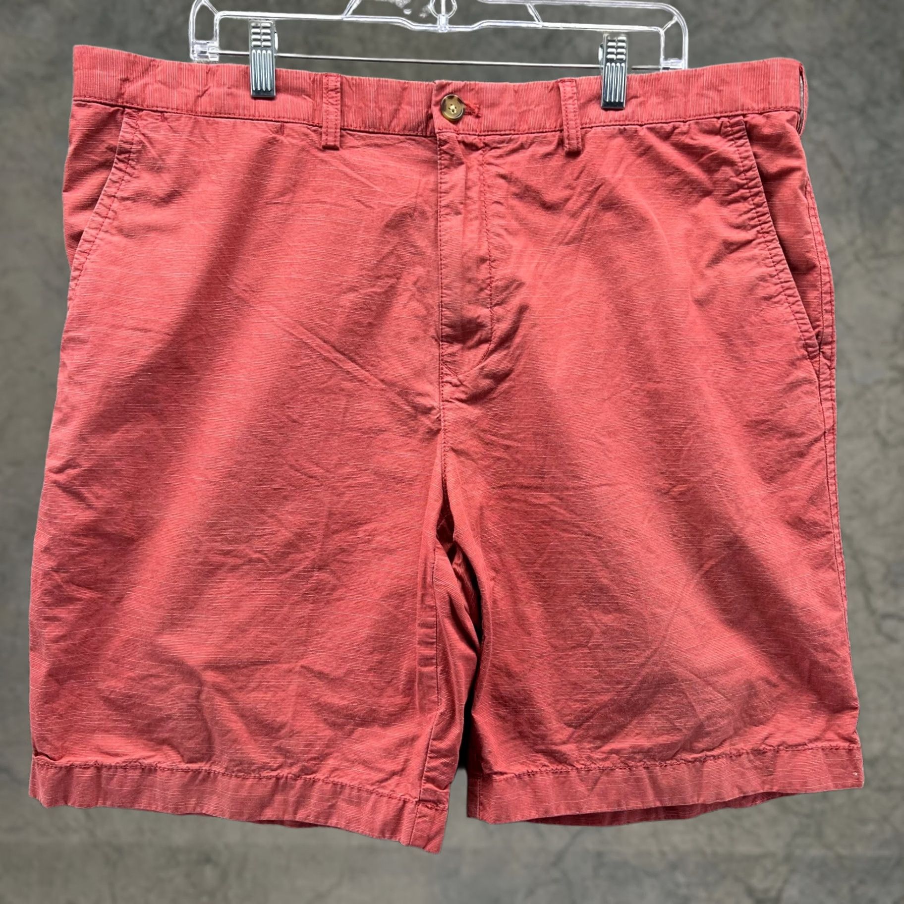 Tommy Hilfiger Tommy Hilfiger Shorts Men 40 Pink Pastel Flat Front Chino Casual Cotton Striped Size US 40 / EU 56 - 1 Thumbnail