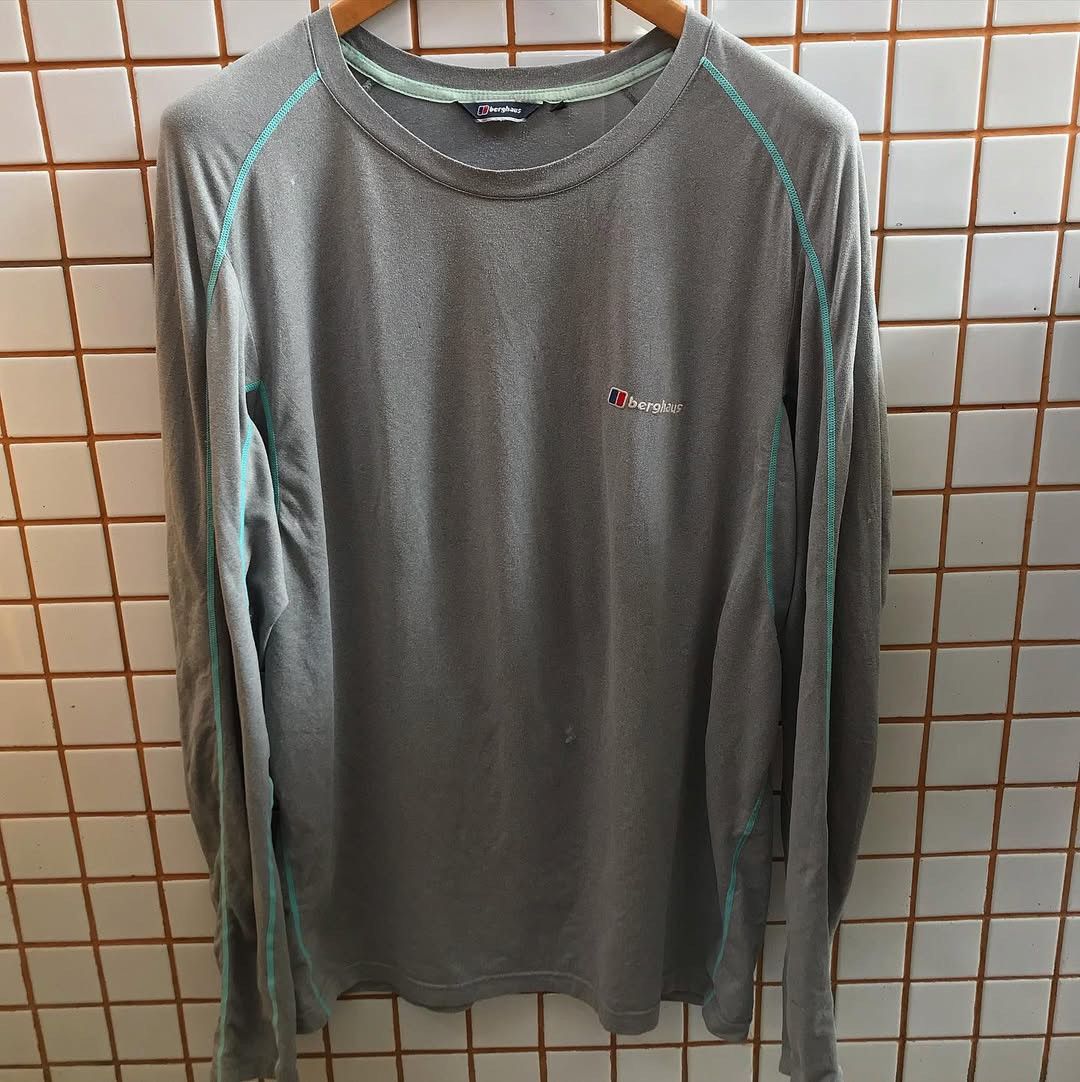 Berghaus × The Mountain Berghaus sweater Jumper Baselayer jersey Smooth Material Size US L / EU 52-54 / 3 - 1 Thumbnail