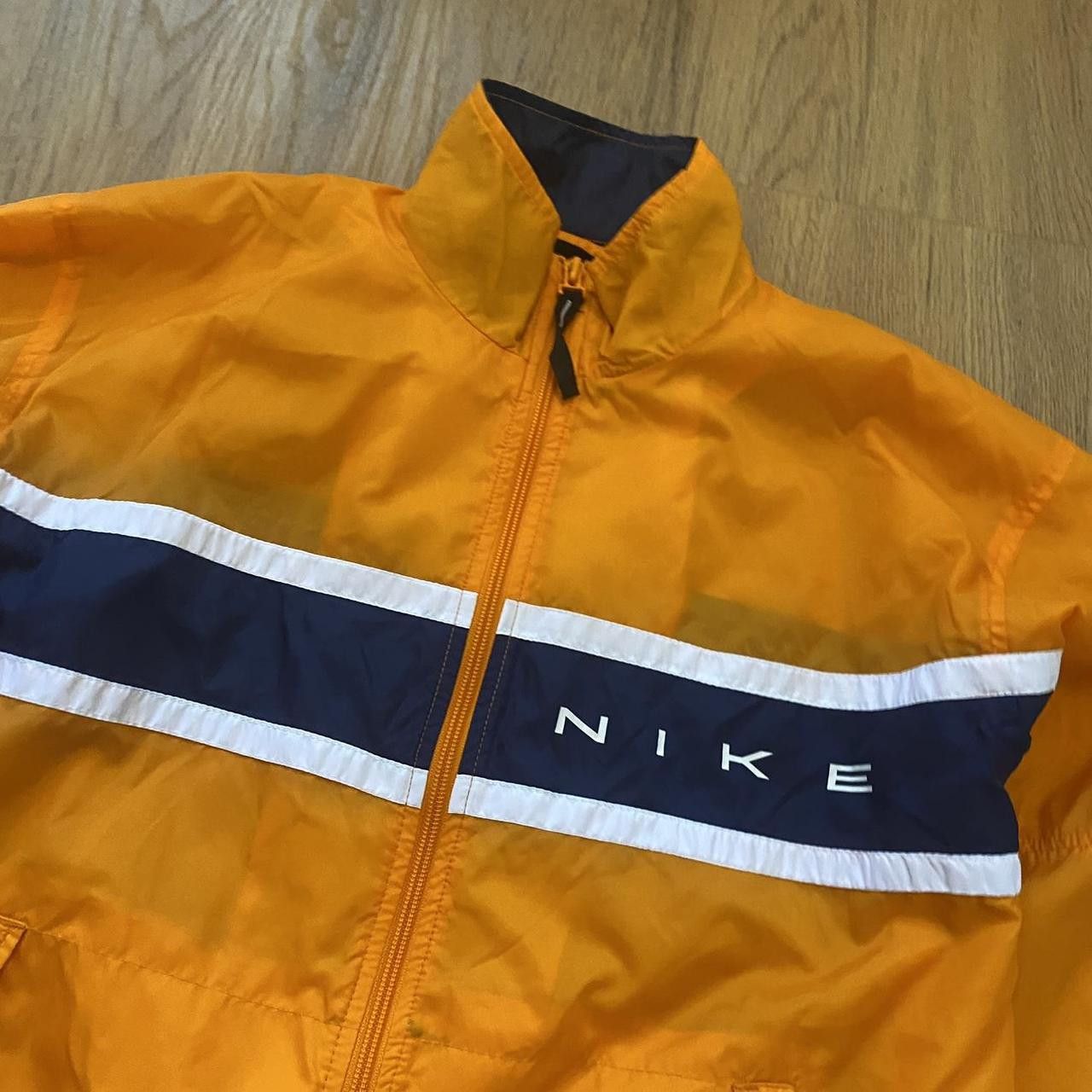 Nike 90s Vintage Orange Nike Windbreaker Jacket Rain Size US XS / EU 42 / 0 - 3 Thumbnail