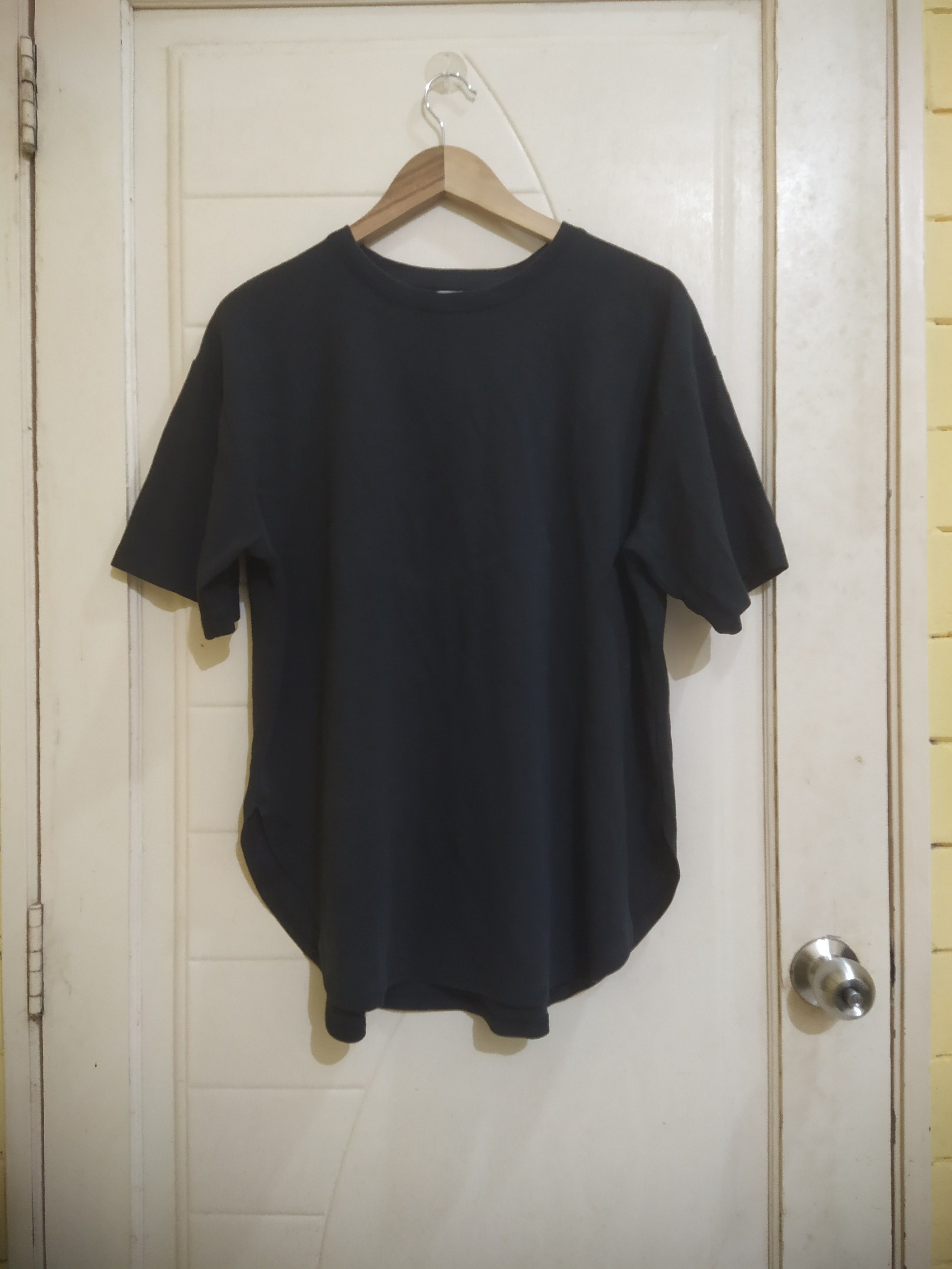 Japanese Brand American Holic Curved Hem Oversized Tee Shirt Size US L / EU 52-54 / 3 - 1 Thumbnail